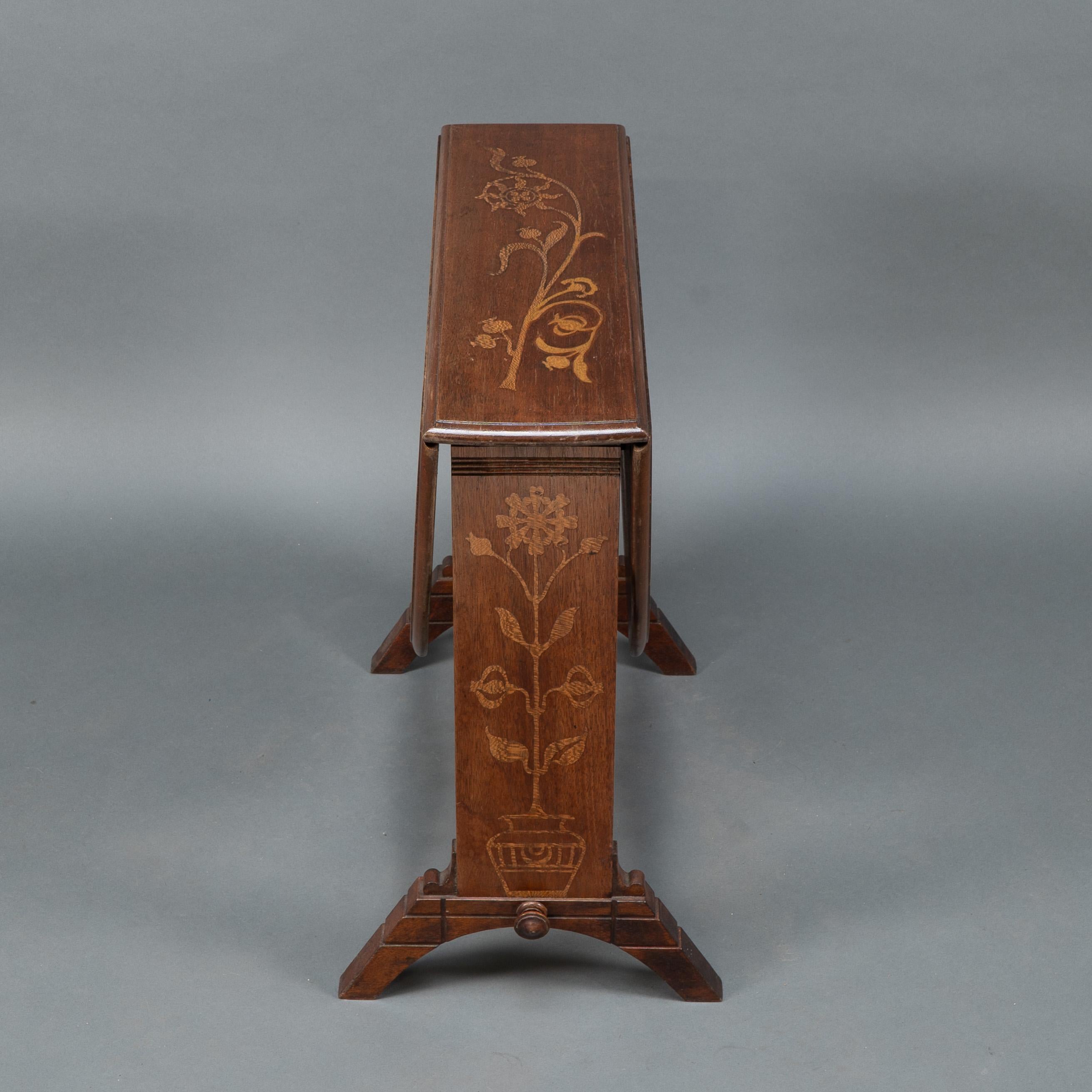 Thomas Jeckyll attri. Subtle Anglo-Japanese style drop leaf oak occasional table For Sale 10