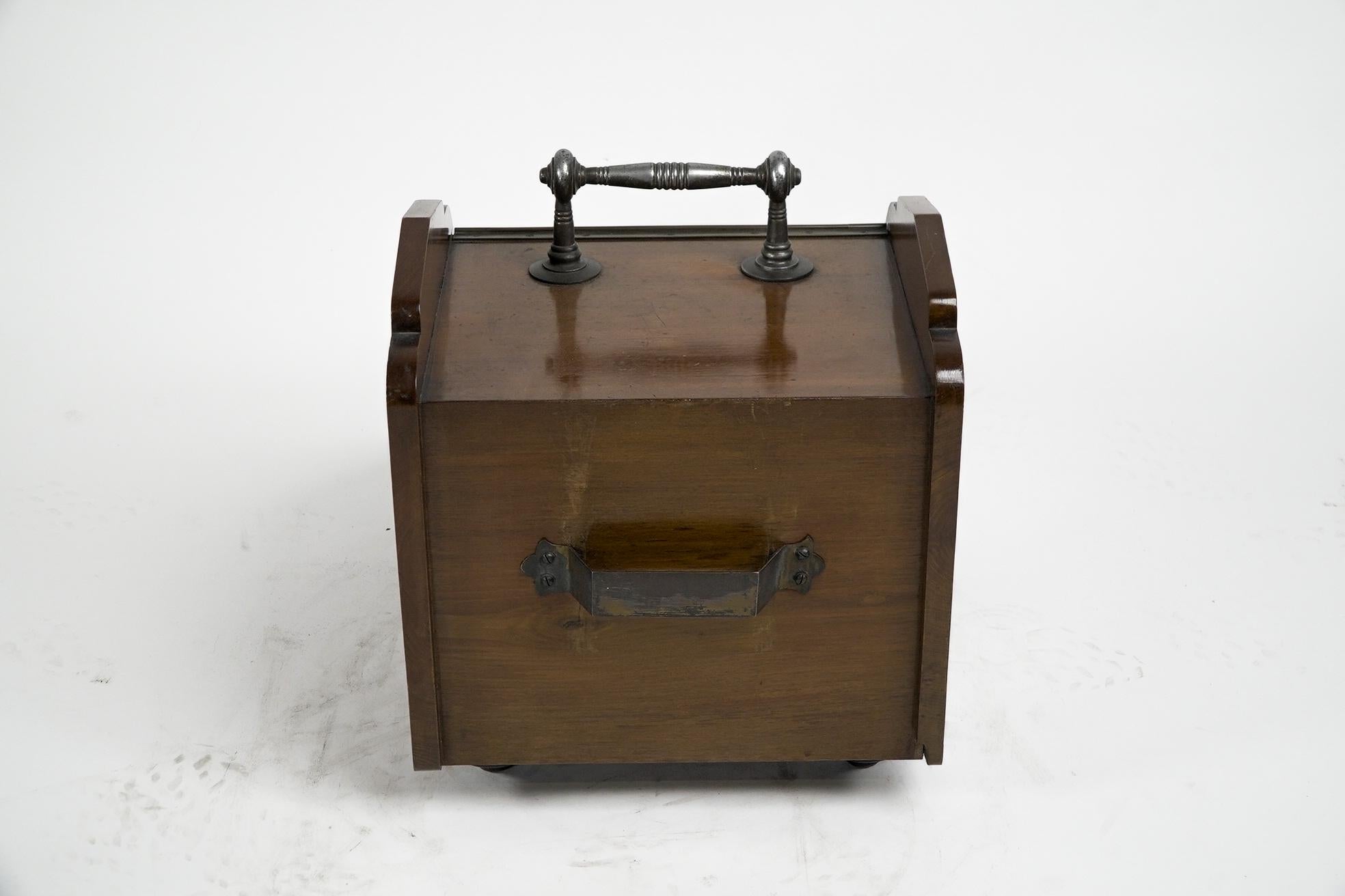 Thomas Jeckyll for Barnard Bishop and Barnard. A rare Aesthetic Walnut coal box For Sale 1