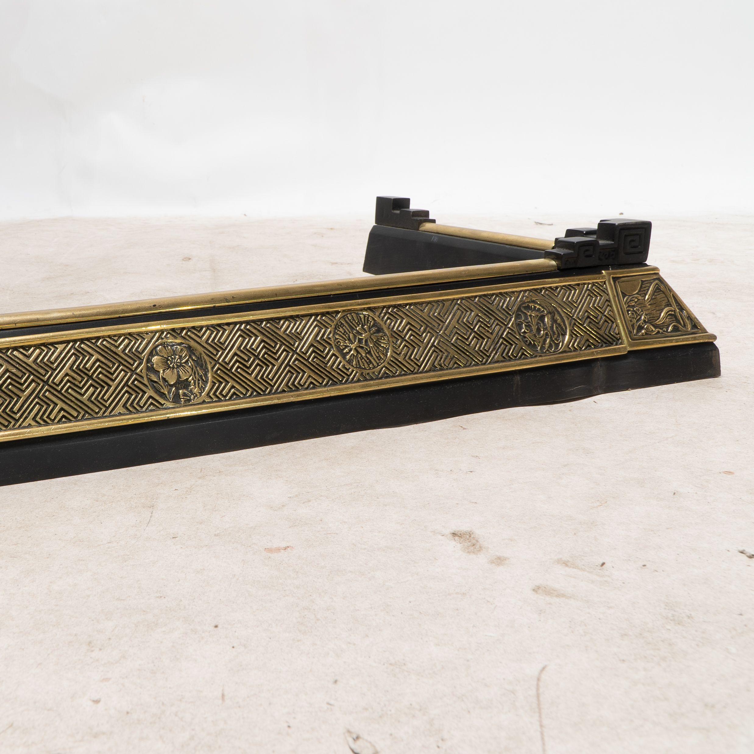 Thomas Jeckyll per Barnard Bishop & Barnard. Un parafango in ottone Aesthetic Movement in vendita 8
