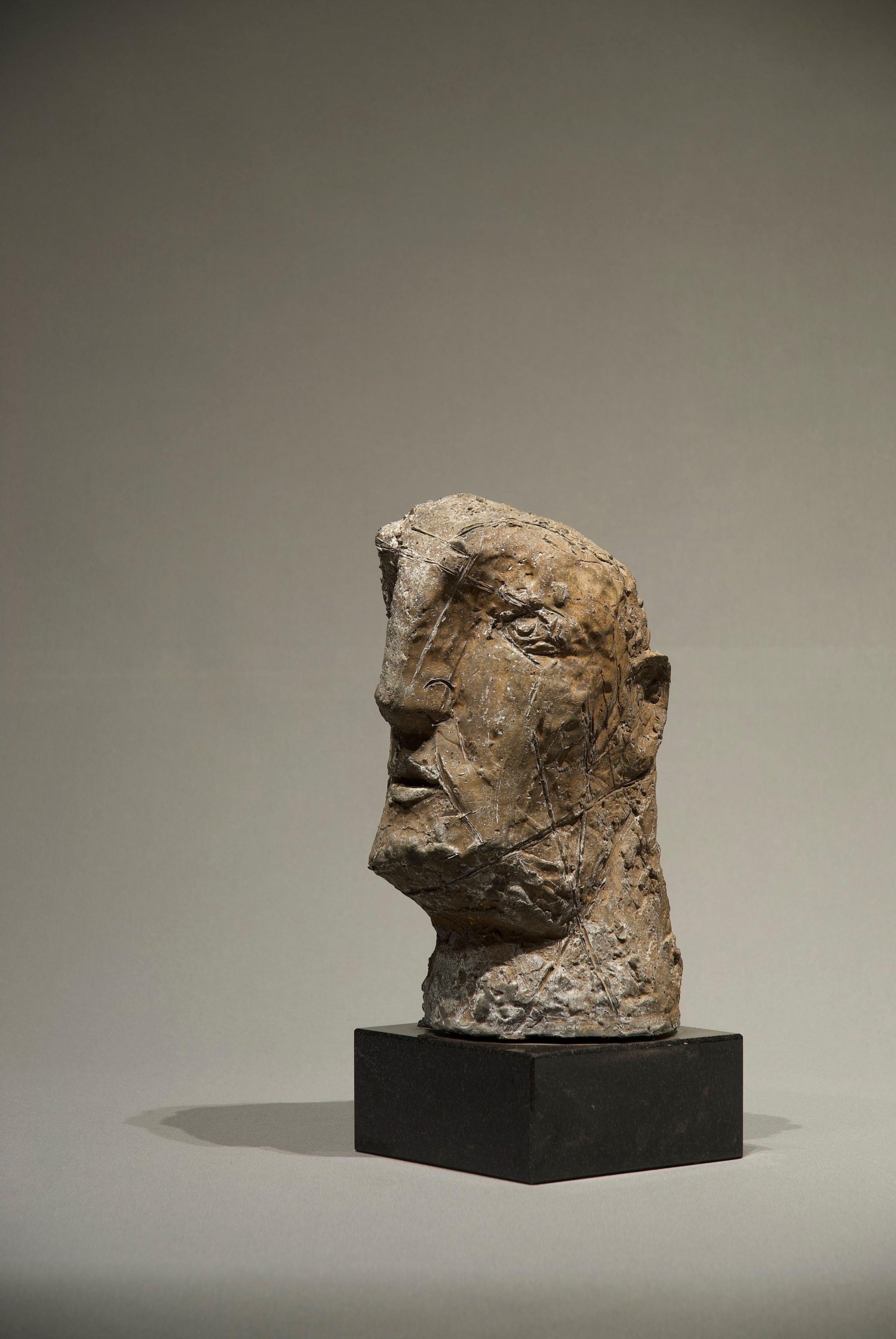 abstract head sculpture