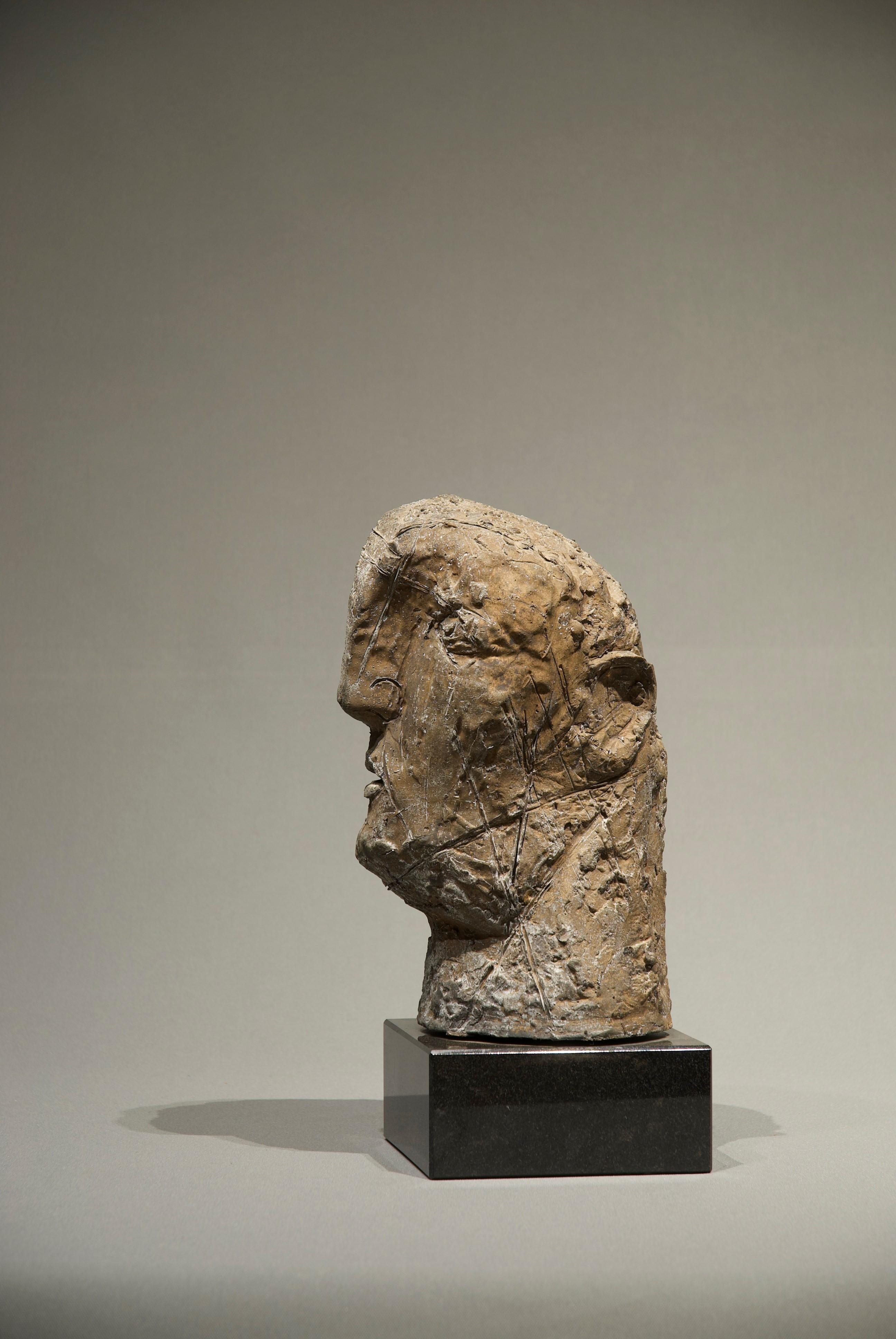 Barabbas Bronze Sculpture Unique Figurative Abstract Head Contemporary  - Gold Figurative Sculpture by Thomas Junghans