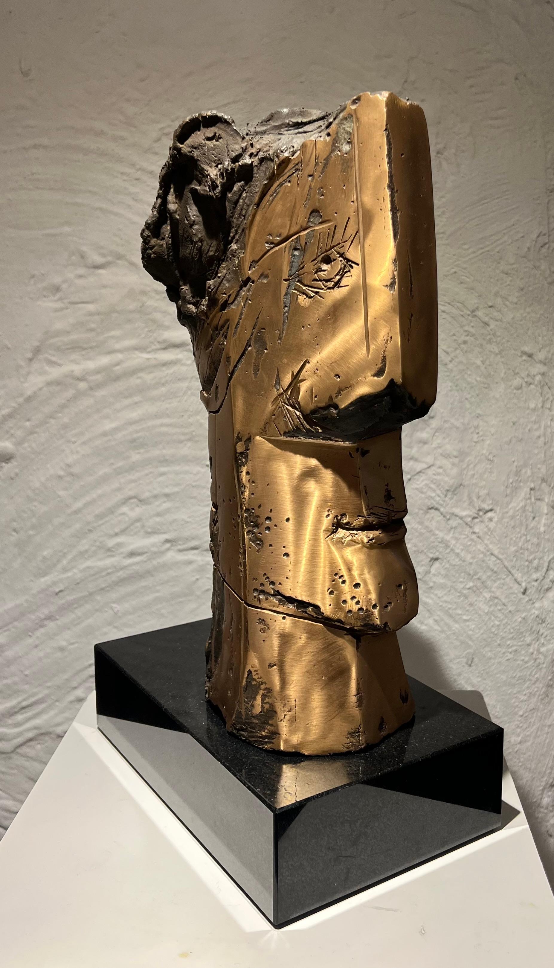 Portrait contemporain à tête unique en bronze poli, style cubiste, en stock - Sculpture de Thomas Junghans