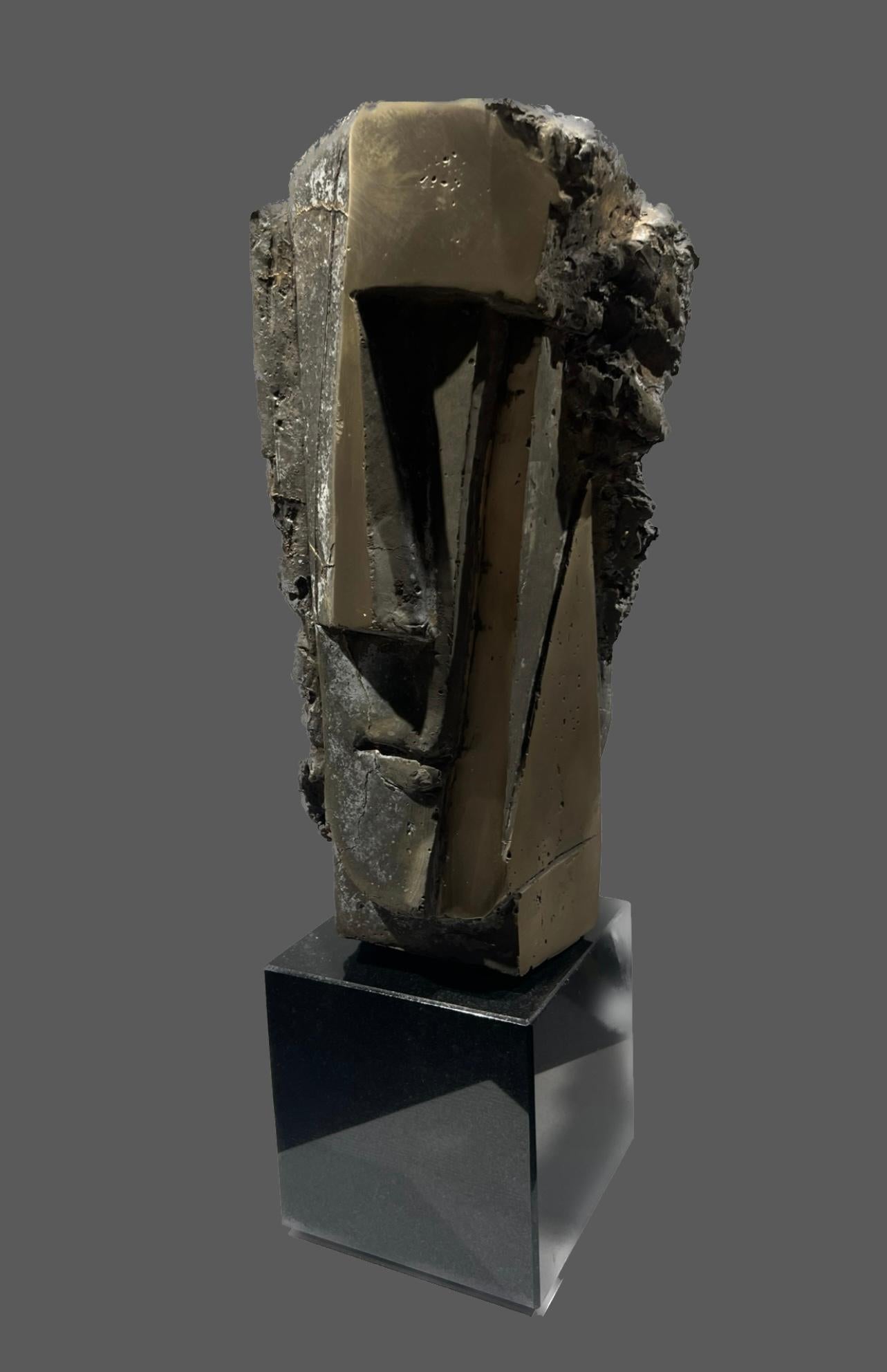 Father (Casted 2023) Bronze Sculpture Abstract Portrait In Stock - Gold Abstract Sculpture by Thomas Junghans