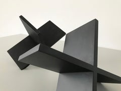 Sans titre (2 X's), sculpture abstraite en acier, 2018