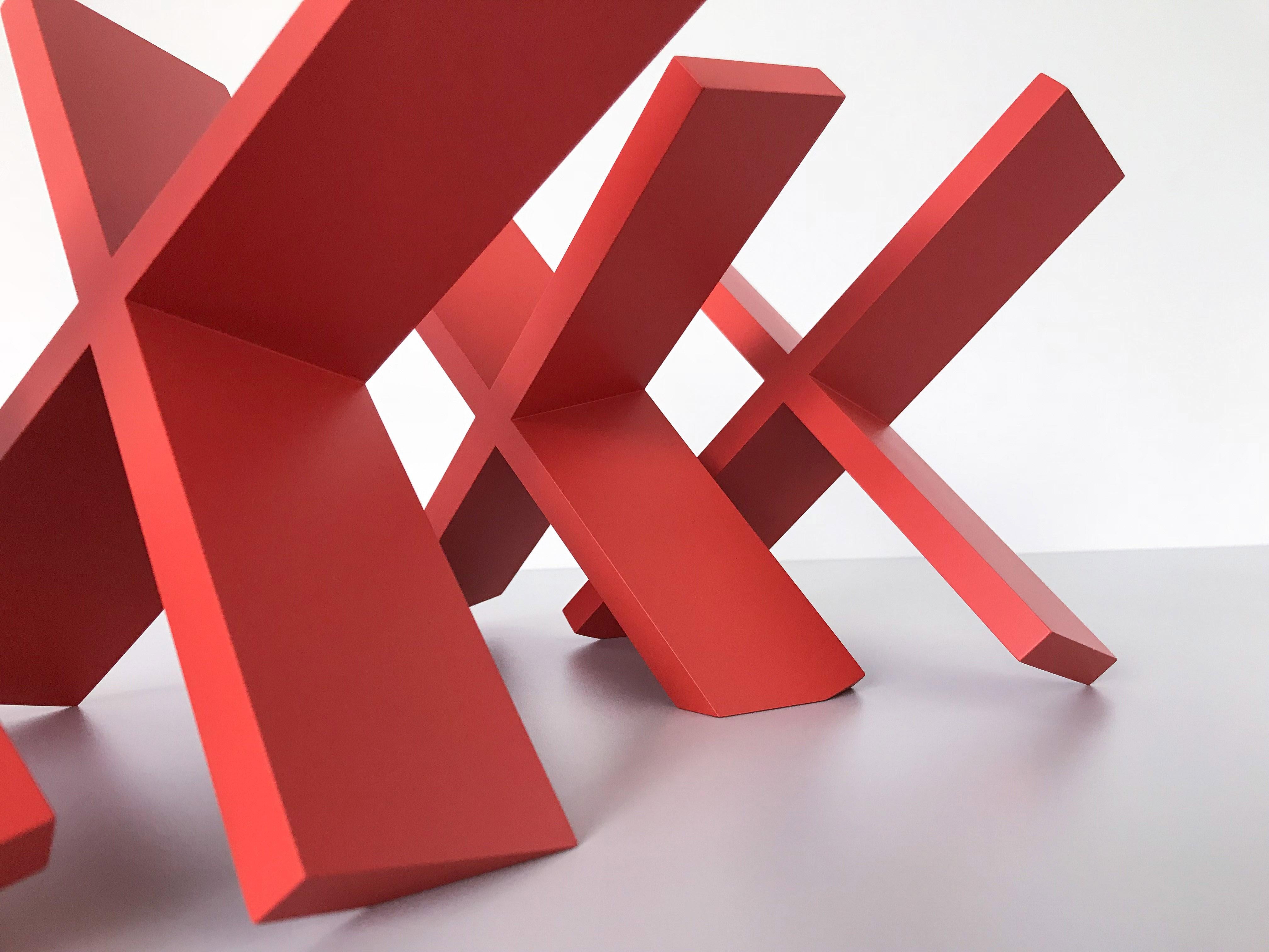Sin título (4 X rojas), Escultura abstracta geométrica, 2018 - Sculpture Contemporáneo de Thomas Lendvai