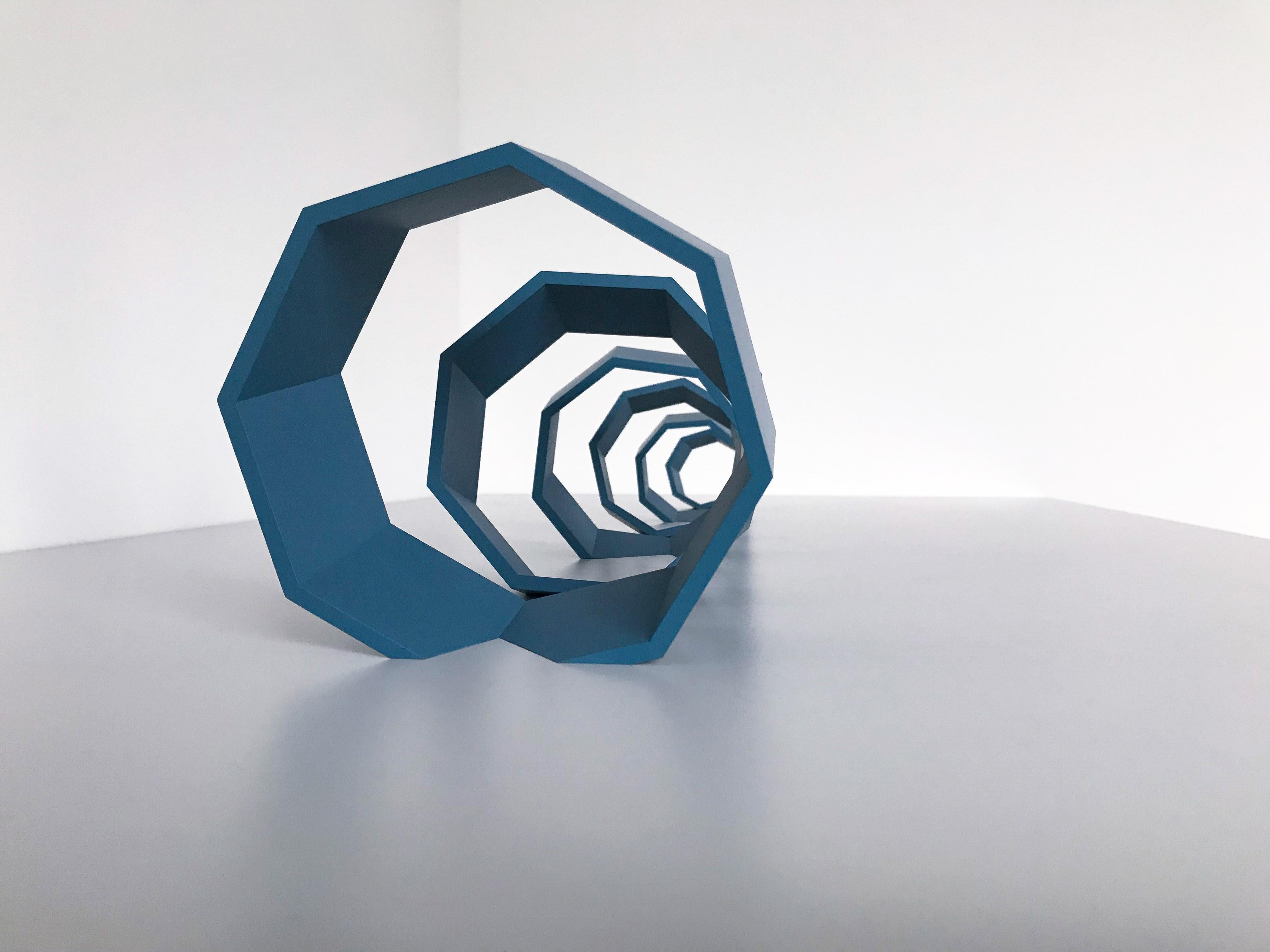 Thomas Lendvai Abstract Sculpture – Ohne Titel (blaue Achteckige), Geometrische abstrakte Skulptur, 2018