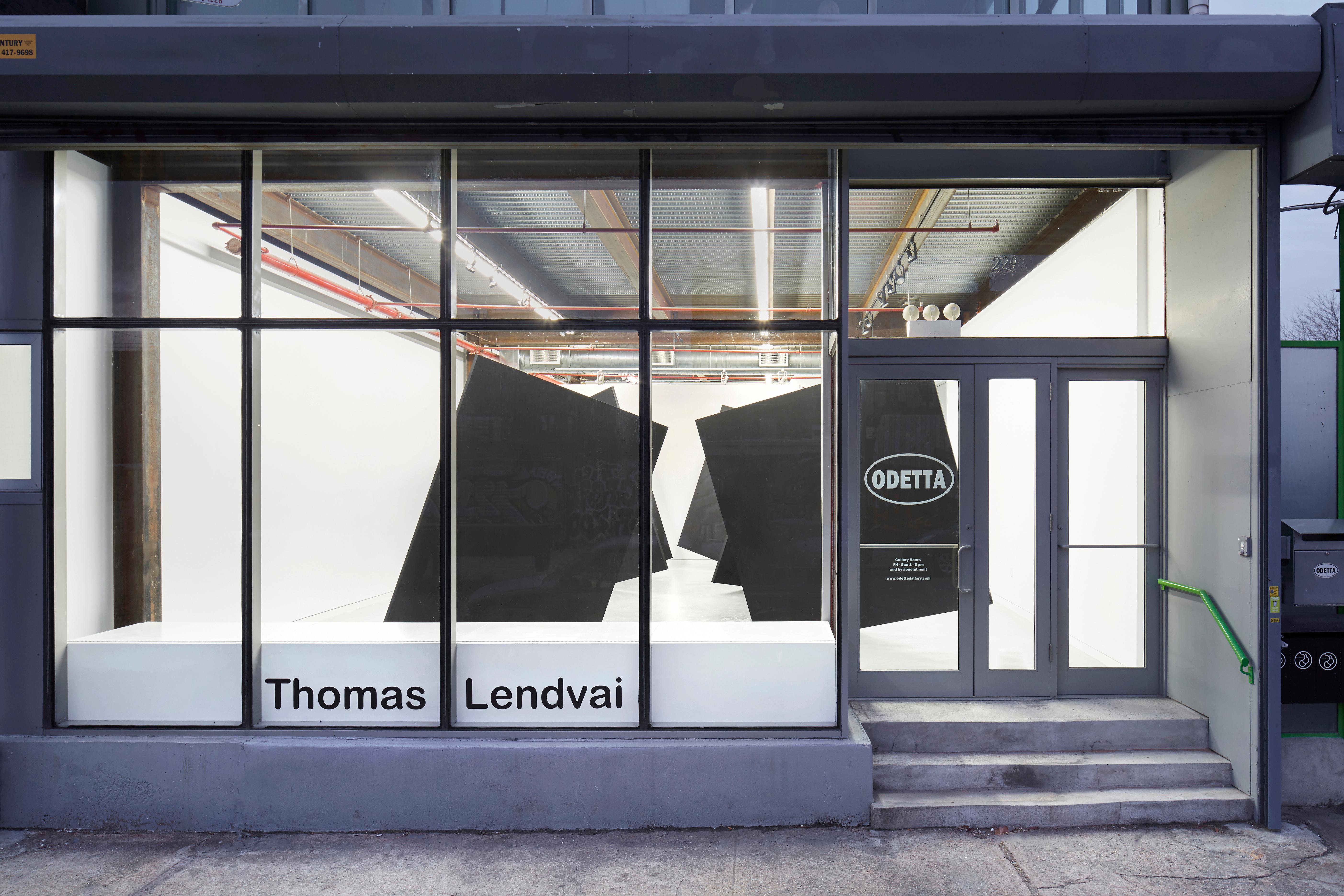 Thomas Lendvai Abstract Sculpture – Große abstrakte Skulptur ohne Titel, 2018