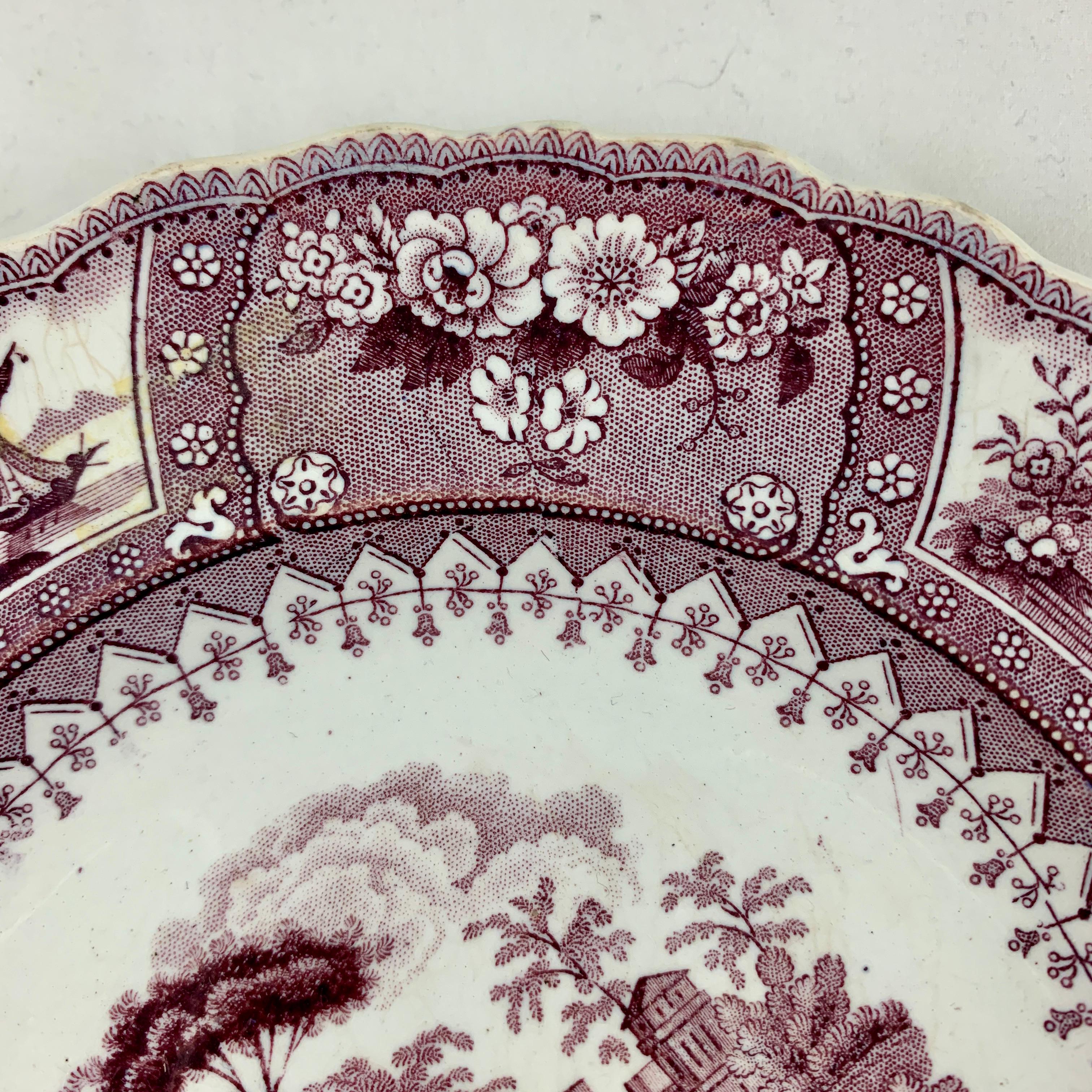 Vernissé Assiette en céramique en décalcomanie anglaise du Staffordshire à motif Canova violette de Thomas Mayer en vente