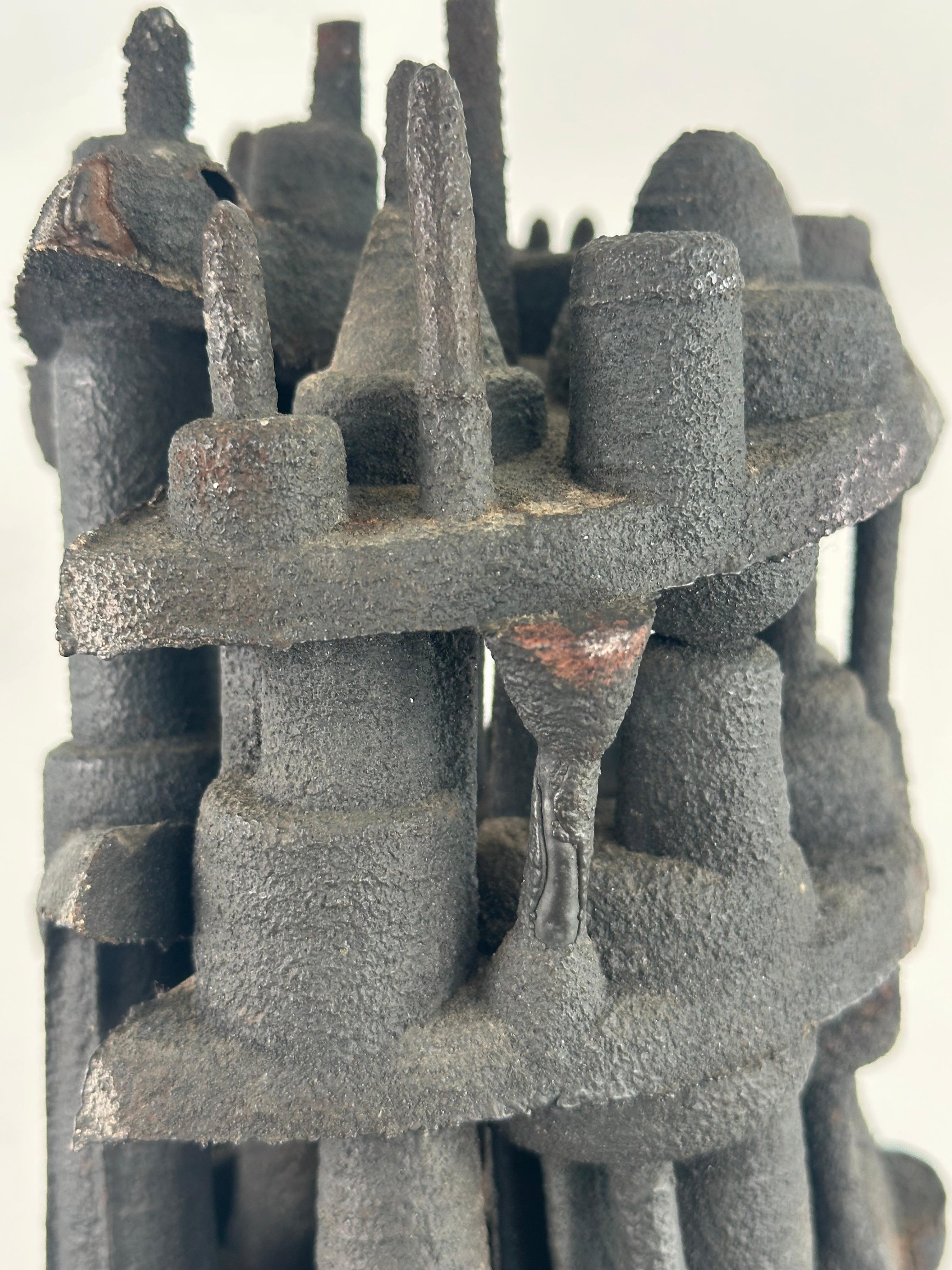 Escultura moderna de mediados de siglo expresionista abstracta sin título - Sculpture Expresionismo abstracto de Thomas Morin