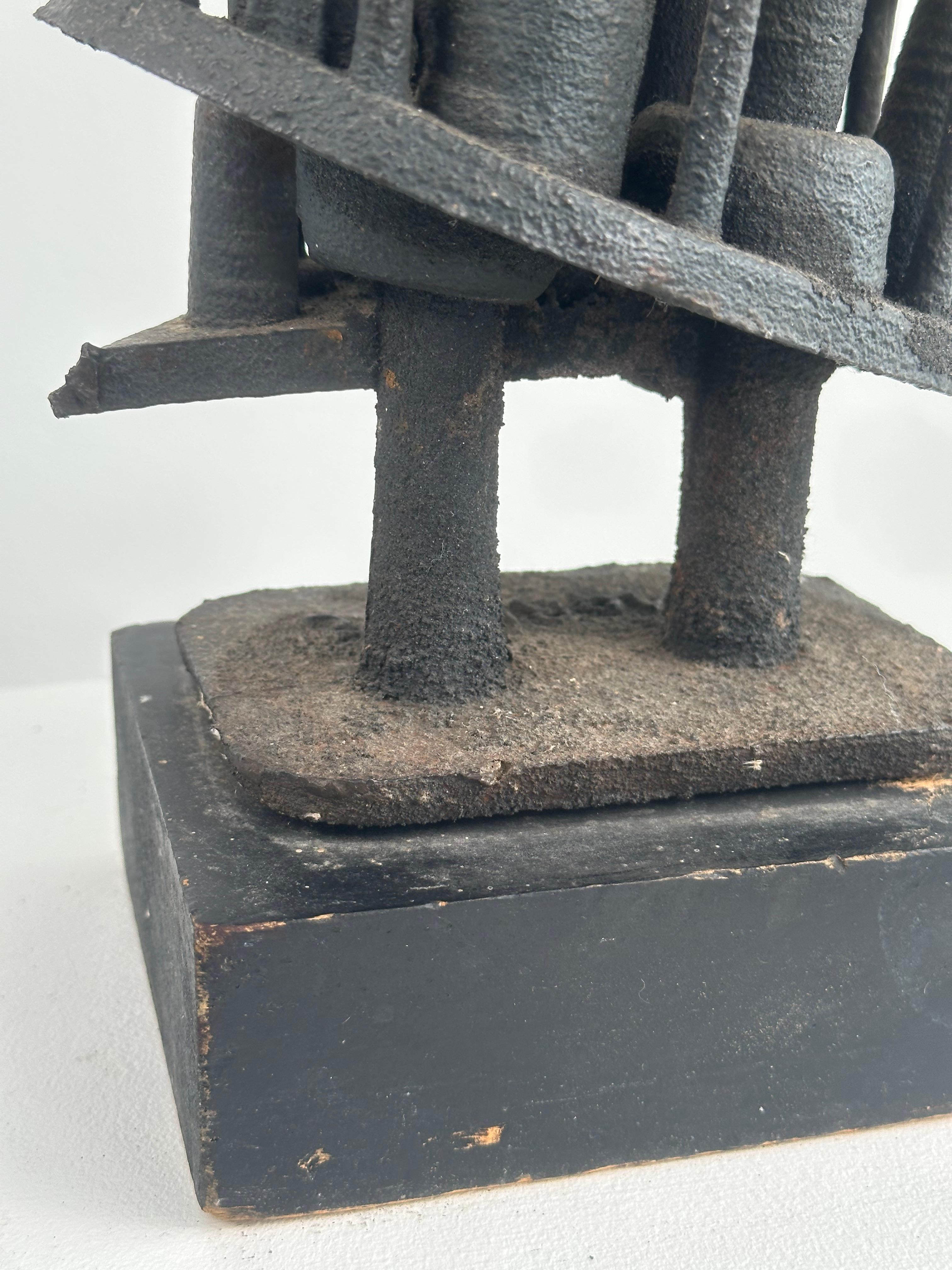 Escultura moderna de mediados de siglo expresionista abstracta sin título en venta 4