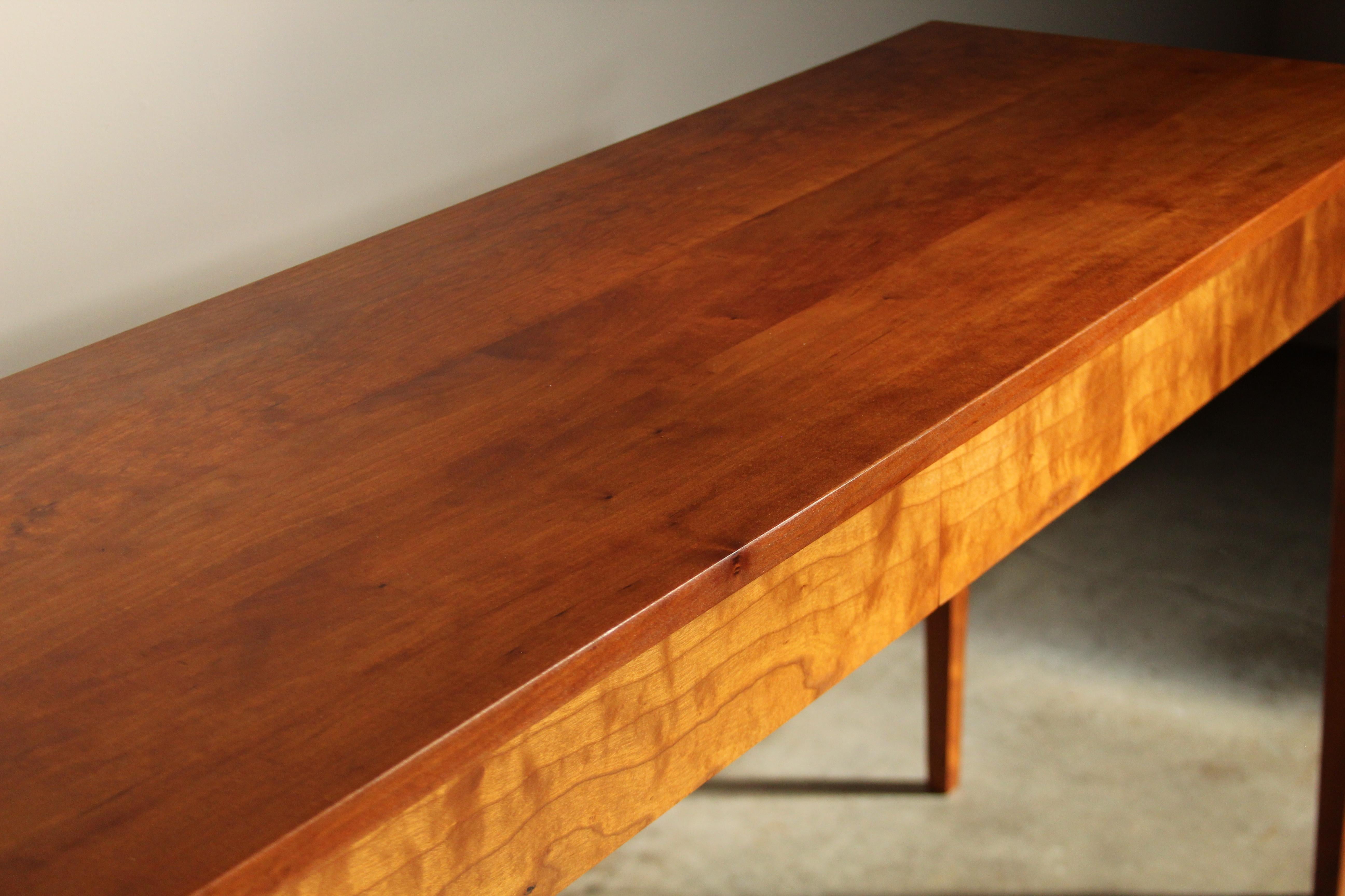 Thomas Moser Cherry Console Table, 1980s In Good Condition For Sale In Coronado, CA
