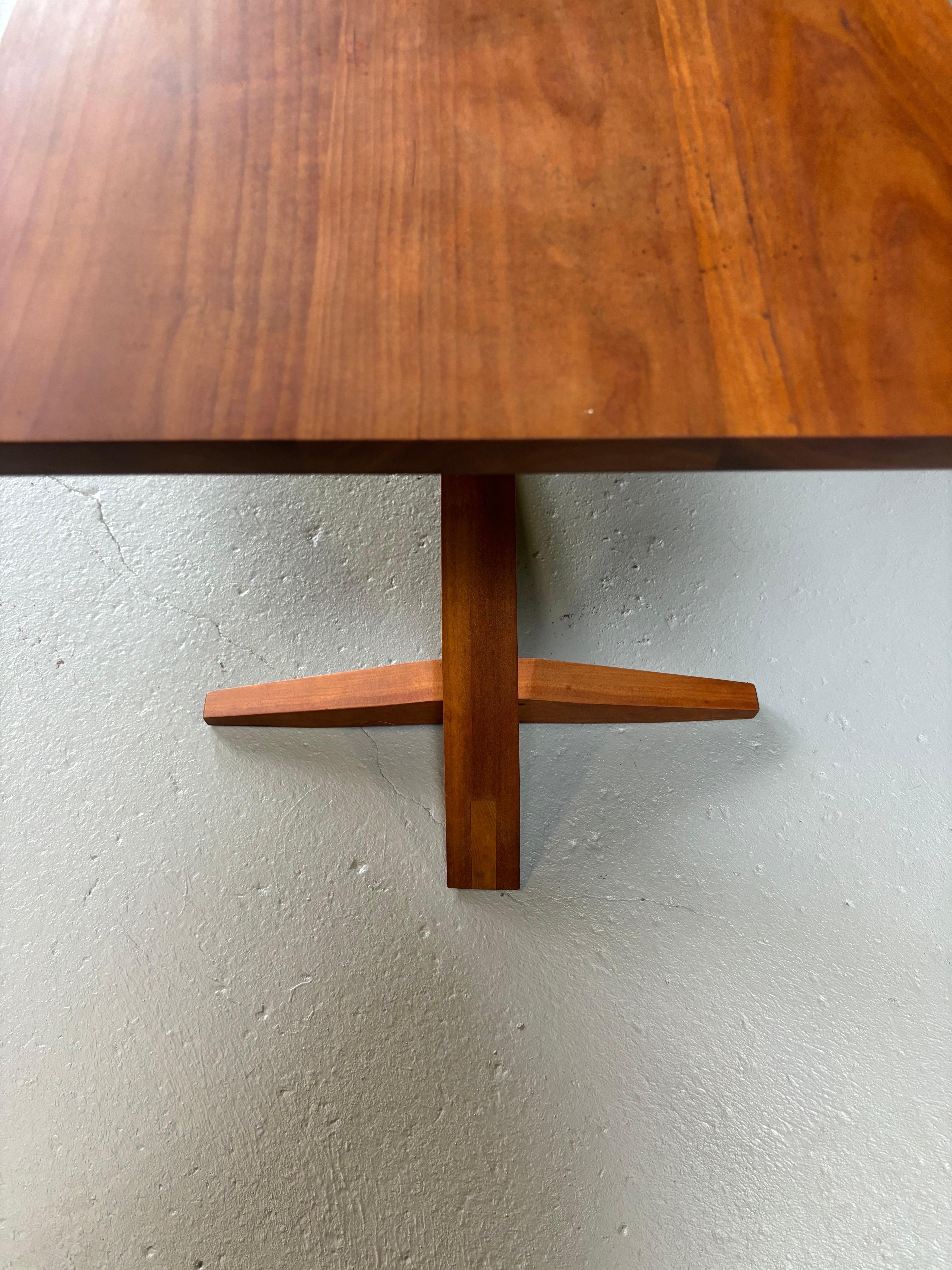 Thomas Moser Cherry Edo Table In Good Condition For Sale In Philadelphia, PA