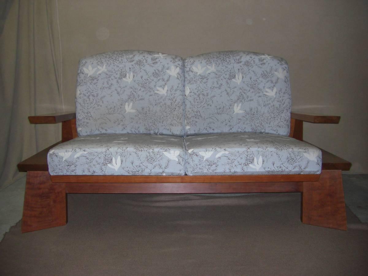 Mid-Century Modern Thomas Moser Edo Two Place Sofa Loveseat, 2007, Maine, Handcrafted, Studio Art