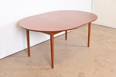 Thomas Moser Shaker Studio Crafted Cherry Wood Dining Table, Newly Refinished