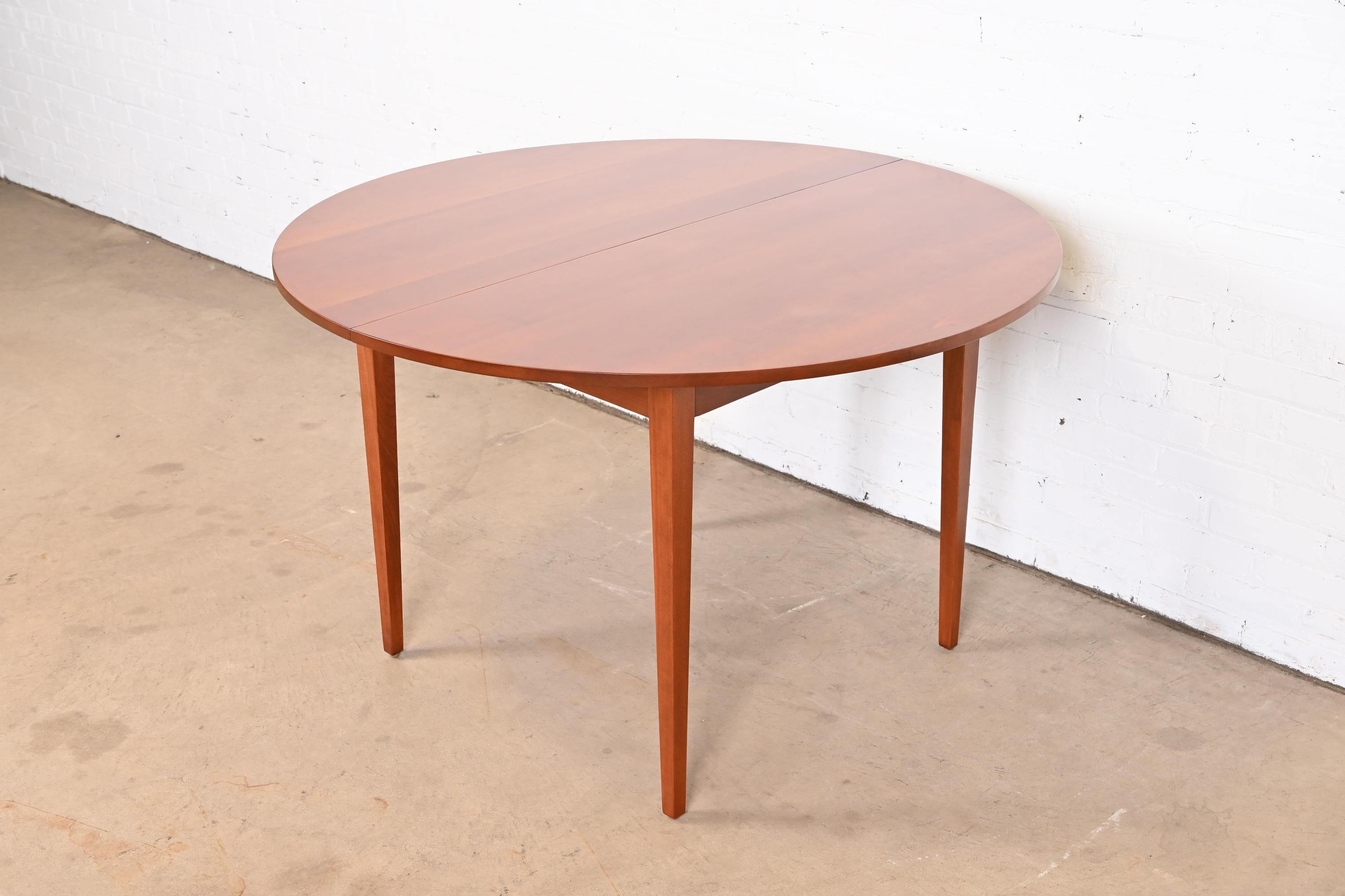 Thomas Moser Shaker Studio Crafted Cherry Wood Dining Table, Newly Refinished 3
