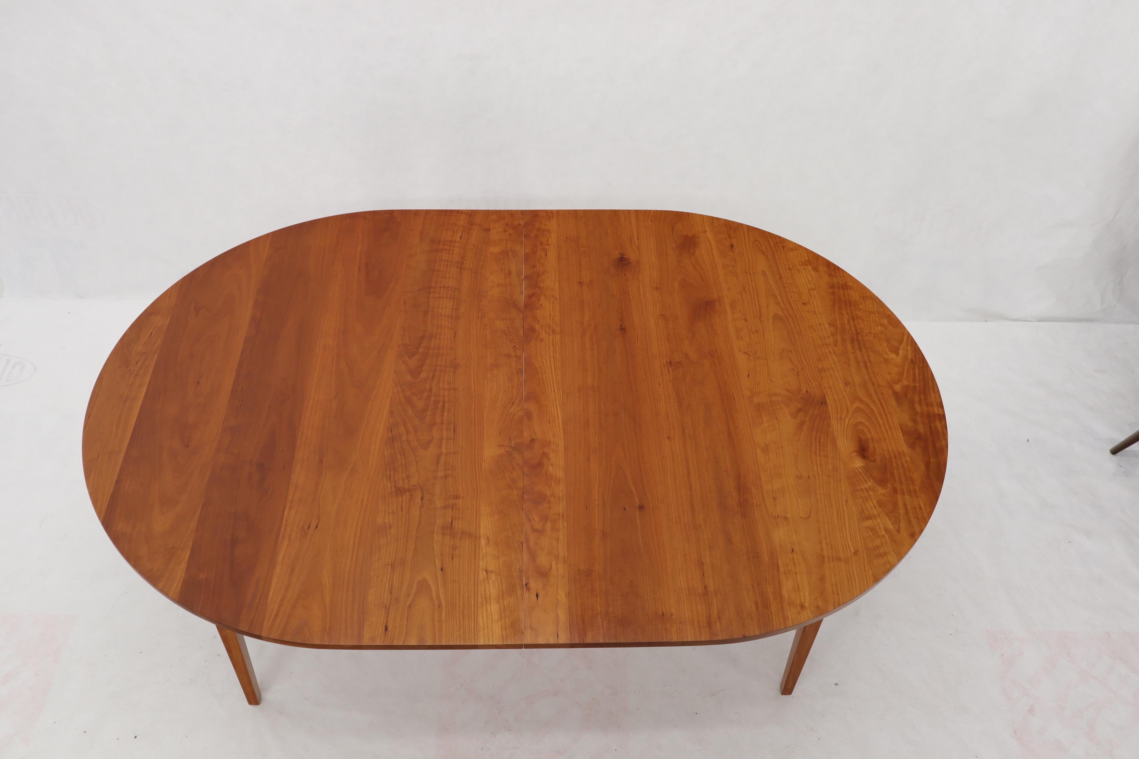 thomas oval dining table