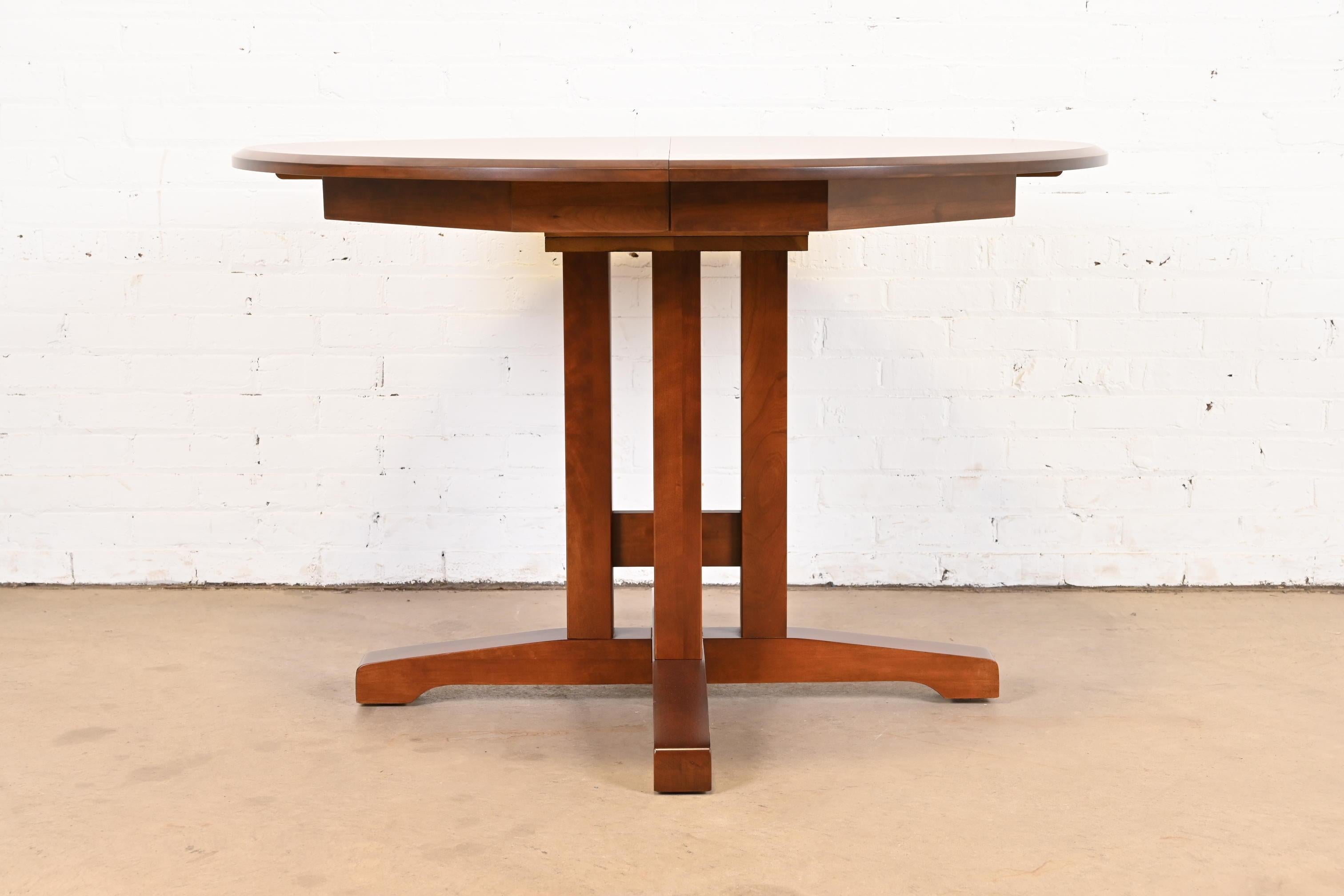 Thomas Moser Style Arts & Crafts Cherry Wood Pedestal Dining Table, Refinished For Sale 5