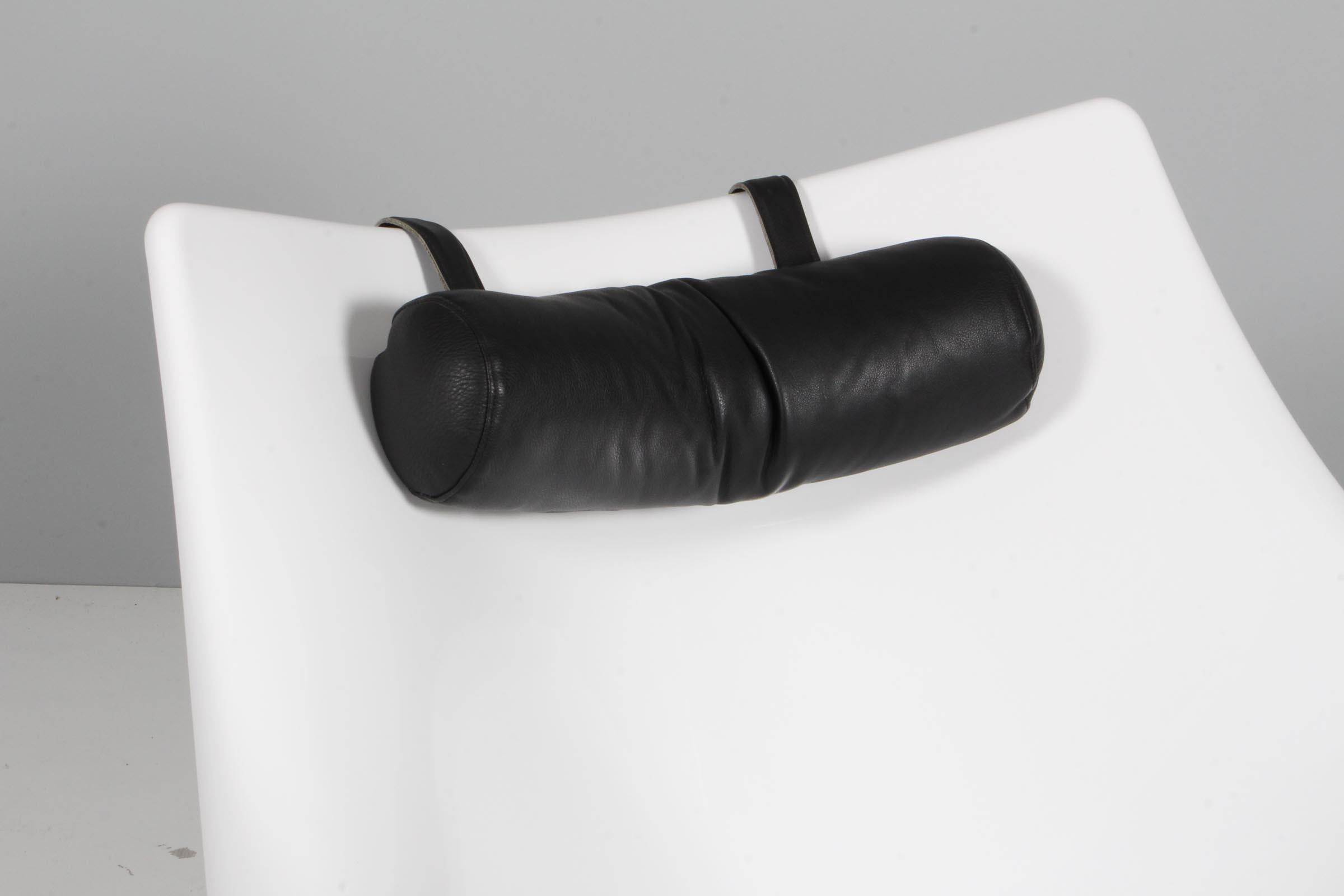 Scandinavian Modern Thomas Pedersen for Fredericia, sting ray lounge chair of plastic