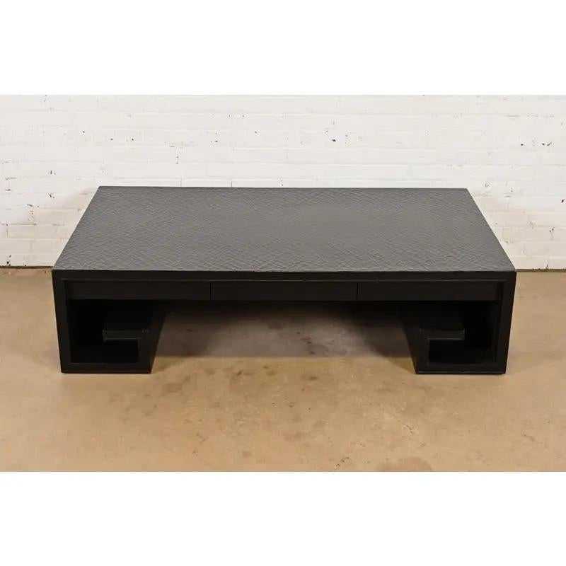 Américain Thomas Pheasant for Baker Furniture Greek Key Black Lacquered Coffee Table en vente