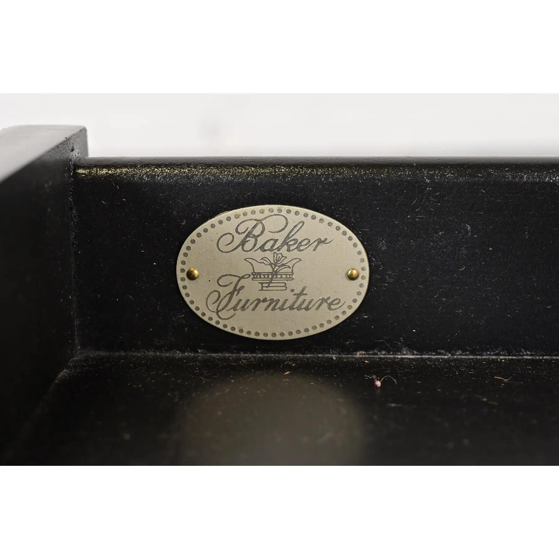 Thomas Pheasant per Baker Furniture Tavolino da caffè con chiave greca laccata in nero in vendita 1
