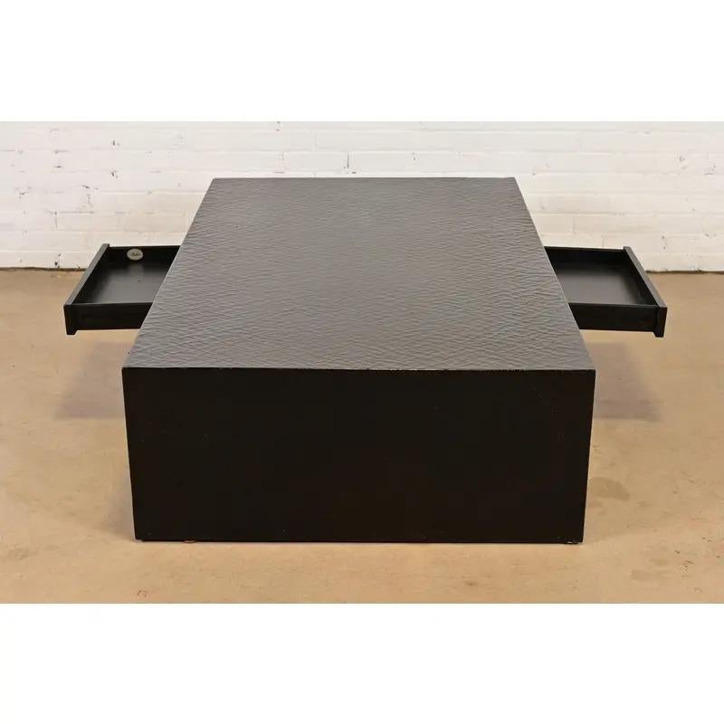 Thomas Pheasant for Baker Furniture Greek Key Black Lacquered Coffee Table en vente 1