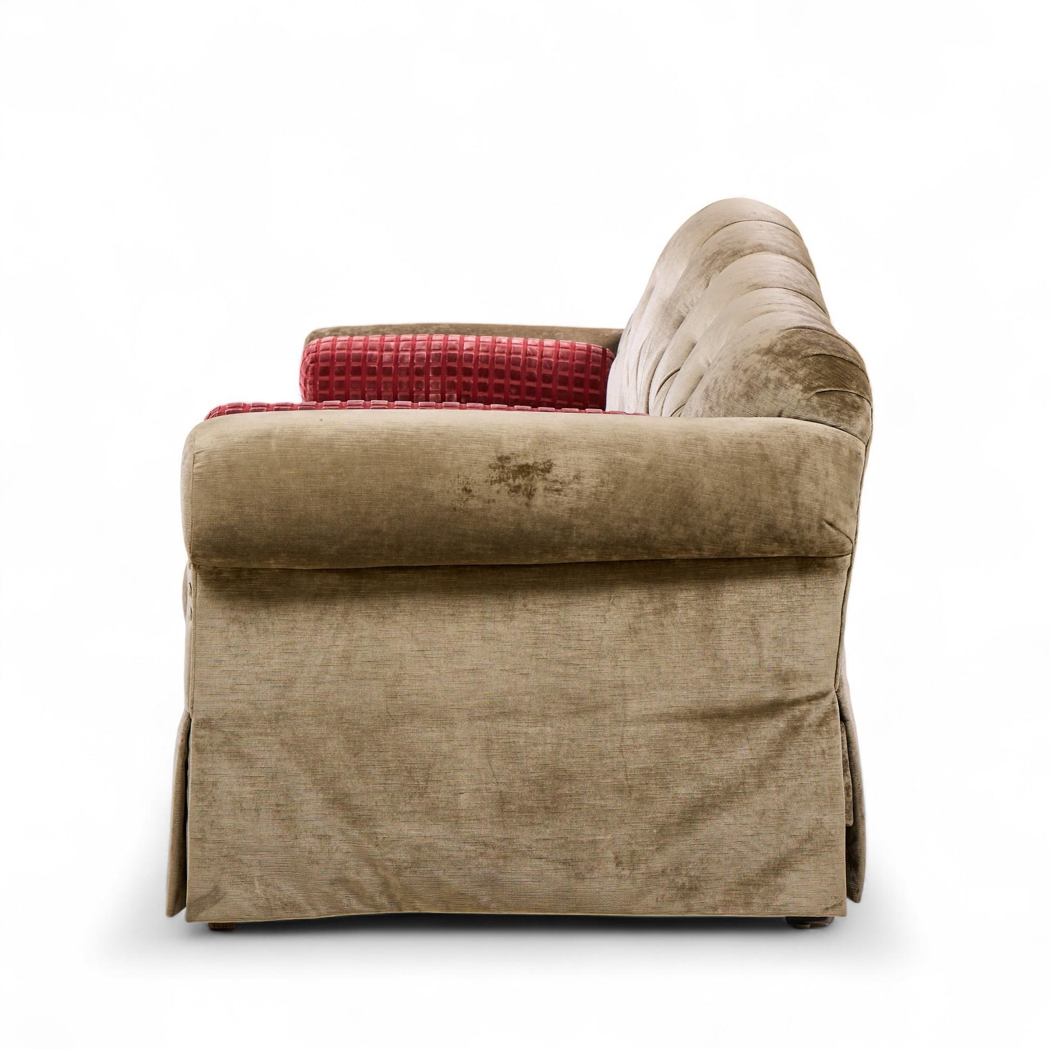 American Thomas Pheasant for Baker Furniture Tufted Camel Back Sofa For Sale