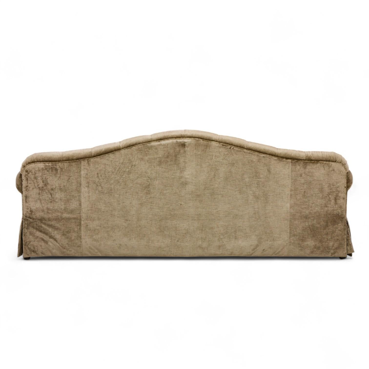 20th Century Thomas Pheasant for Baker Furniture Tufted Camel Back Sofa For Sale