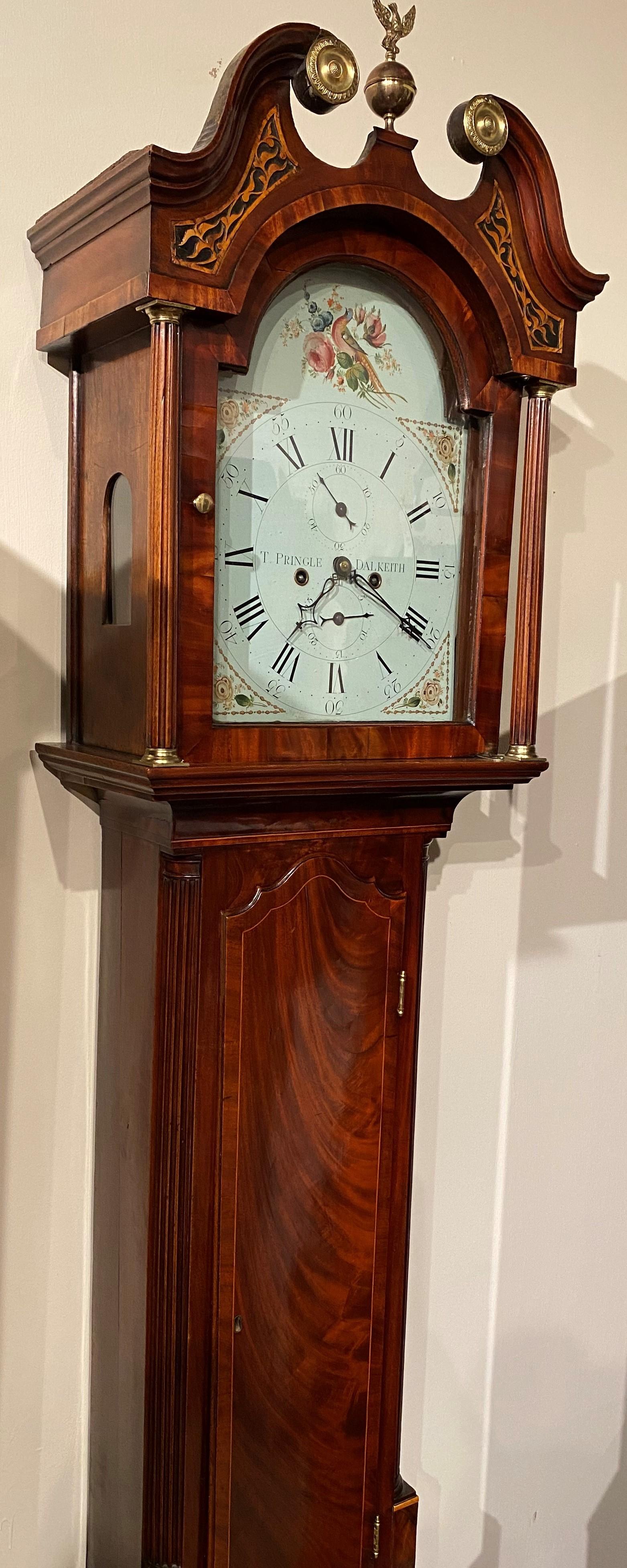 Milieu du XIXe siècle Horloge haute 8 jours à boîtier en acajou de Thomas Pringle, Dalkeith, Scotland, vers 1830 en vente