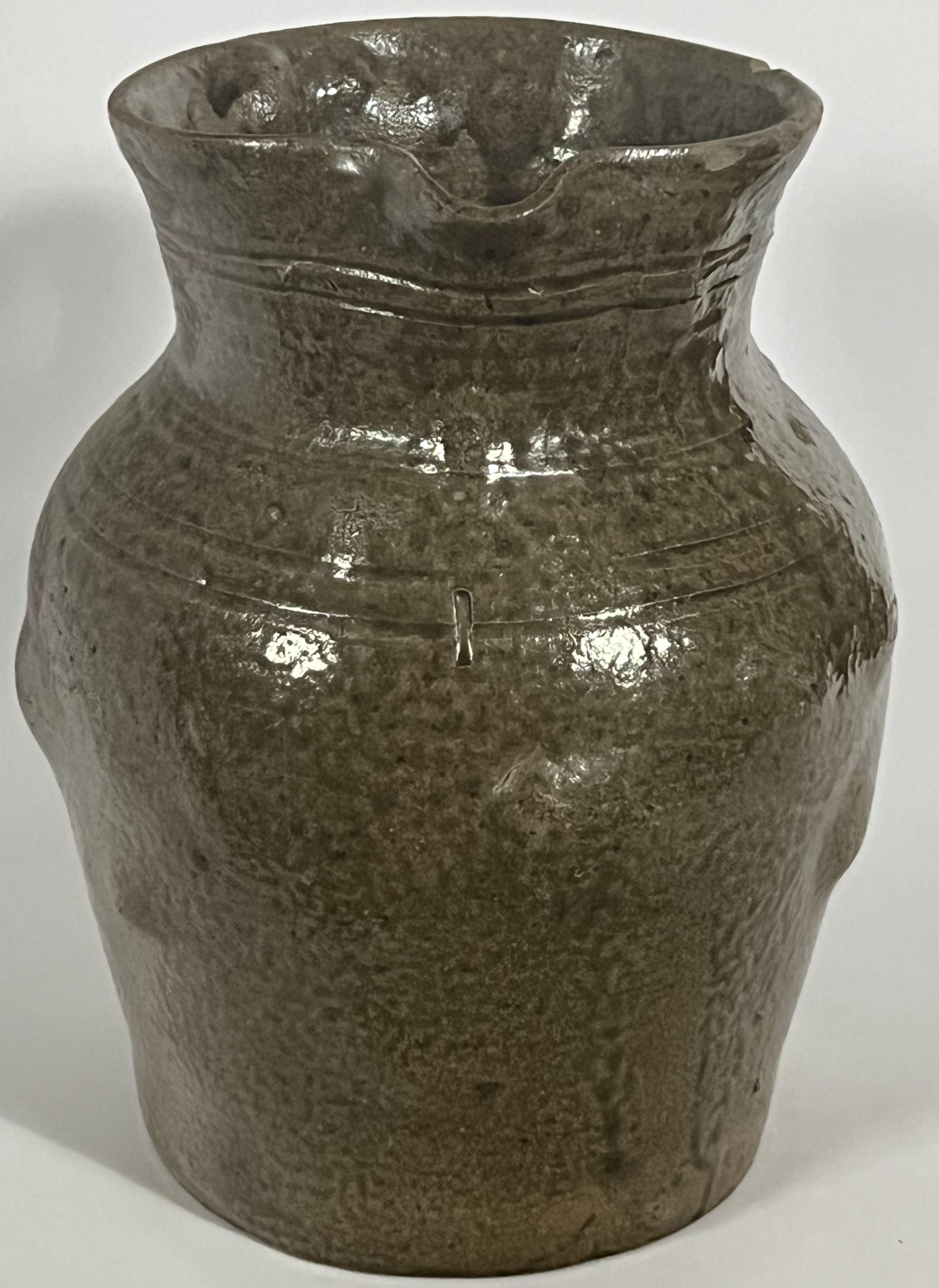 Alkaline glasierter Steingutkrug Catawba Valley von Thomas Ritchie, um 1870 im Zustand „Starke Gebrauchsspuren“ im Angebot in Mobile, AL