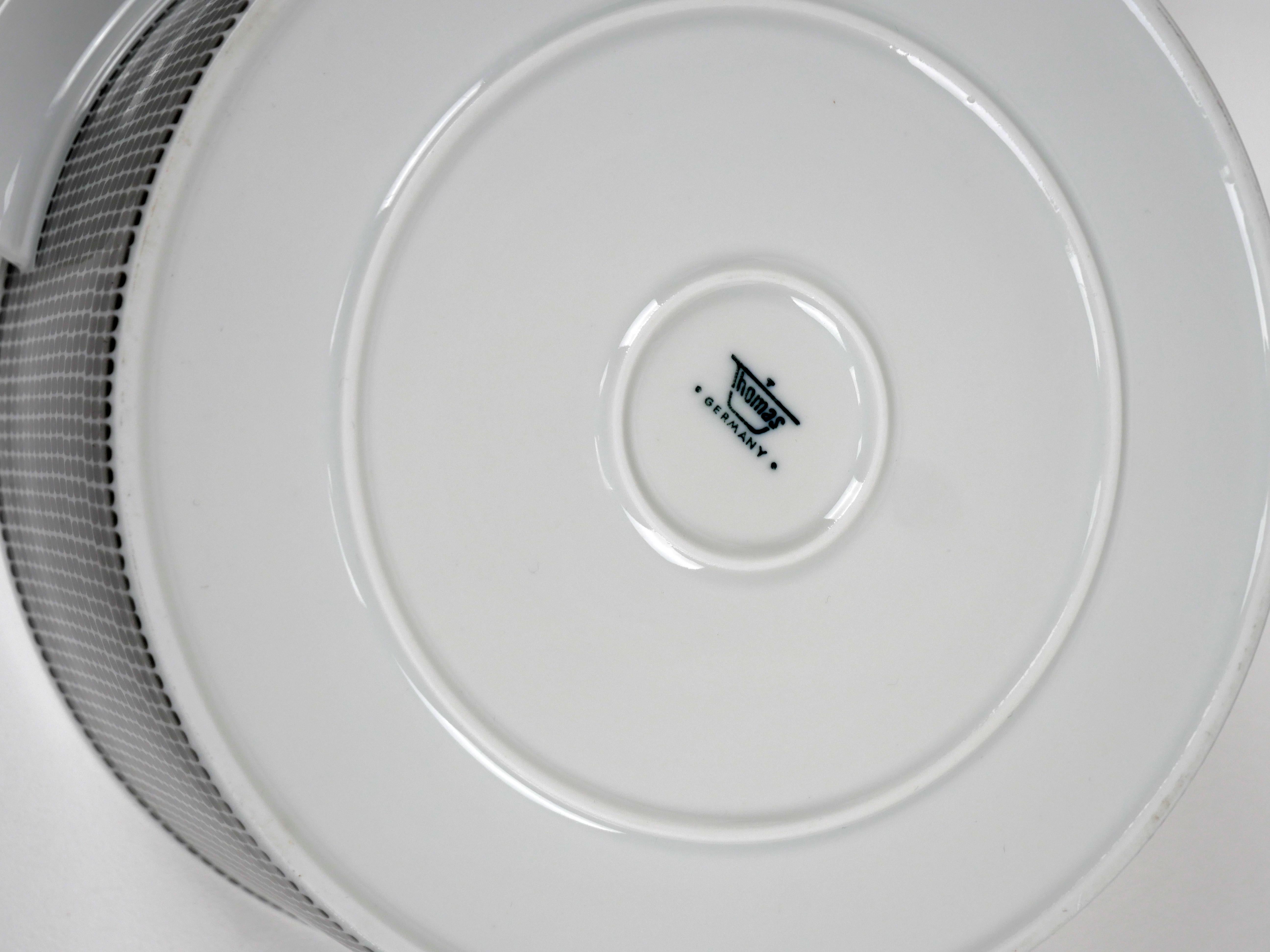 Thomas Rosenthal, Germany, Medallion Onyx Grey large serving bowl with lid 1970s For Sale 1