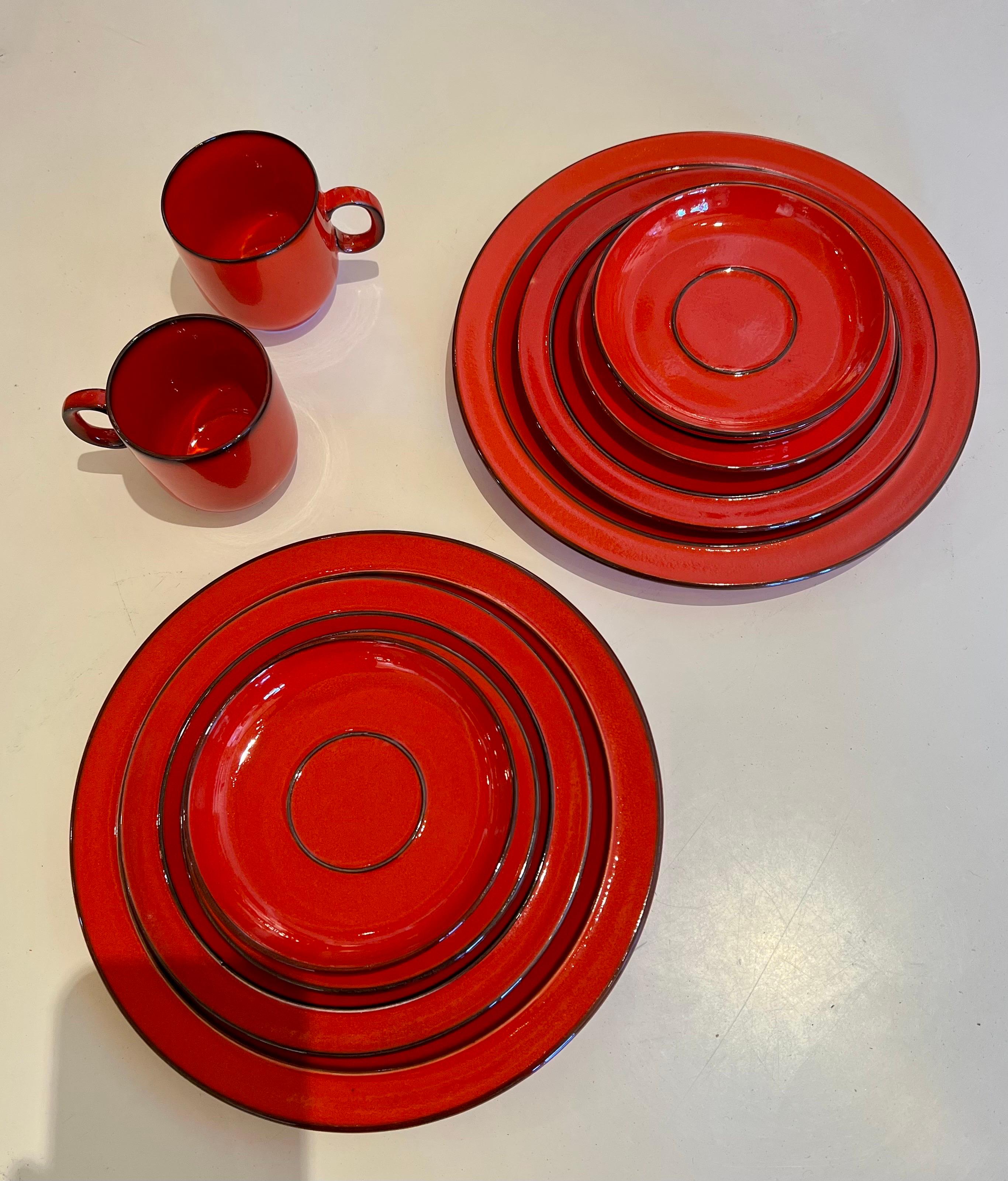 Thomas Rosenthal Germany Scandic Flame Flammfest Dinnerware Set for 2 In Excellent Condition In San Diego, CA