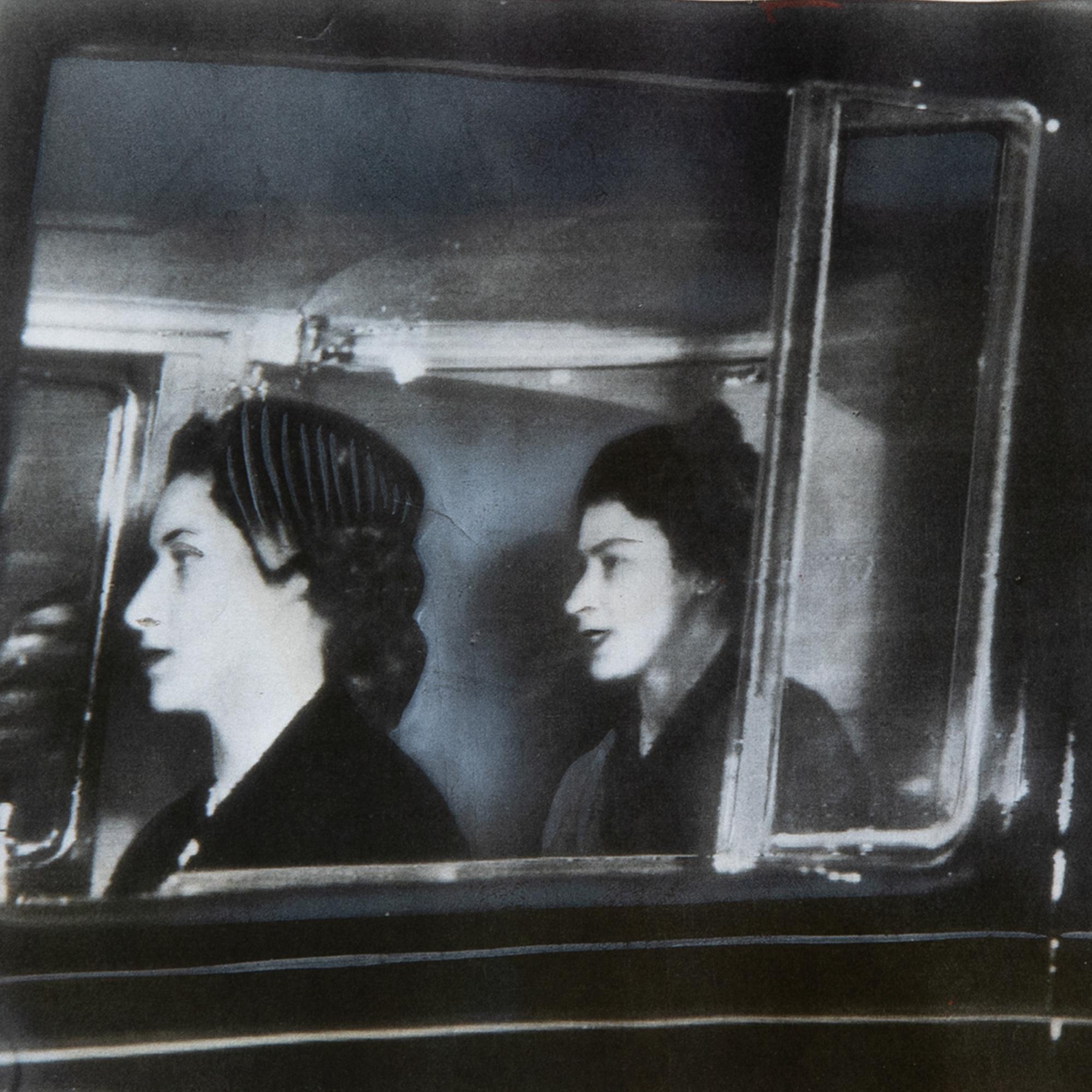 Thomas Ruff, Regina in auto - Stampa digitale a pigmenti su due lati, stampa firmata 5