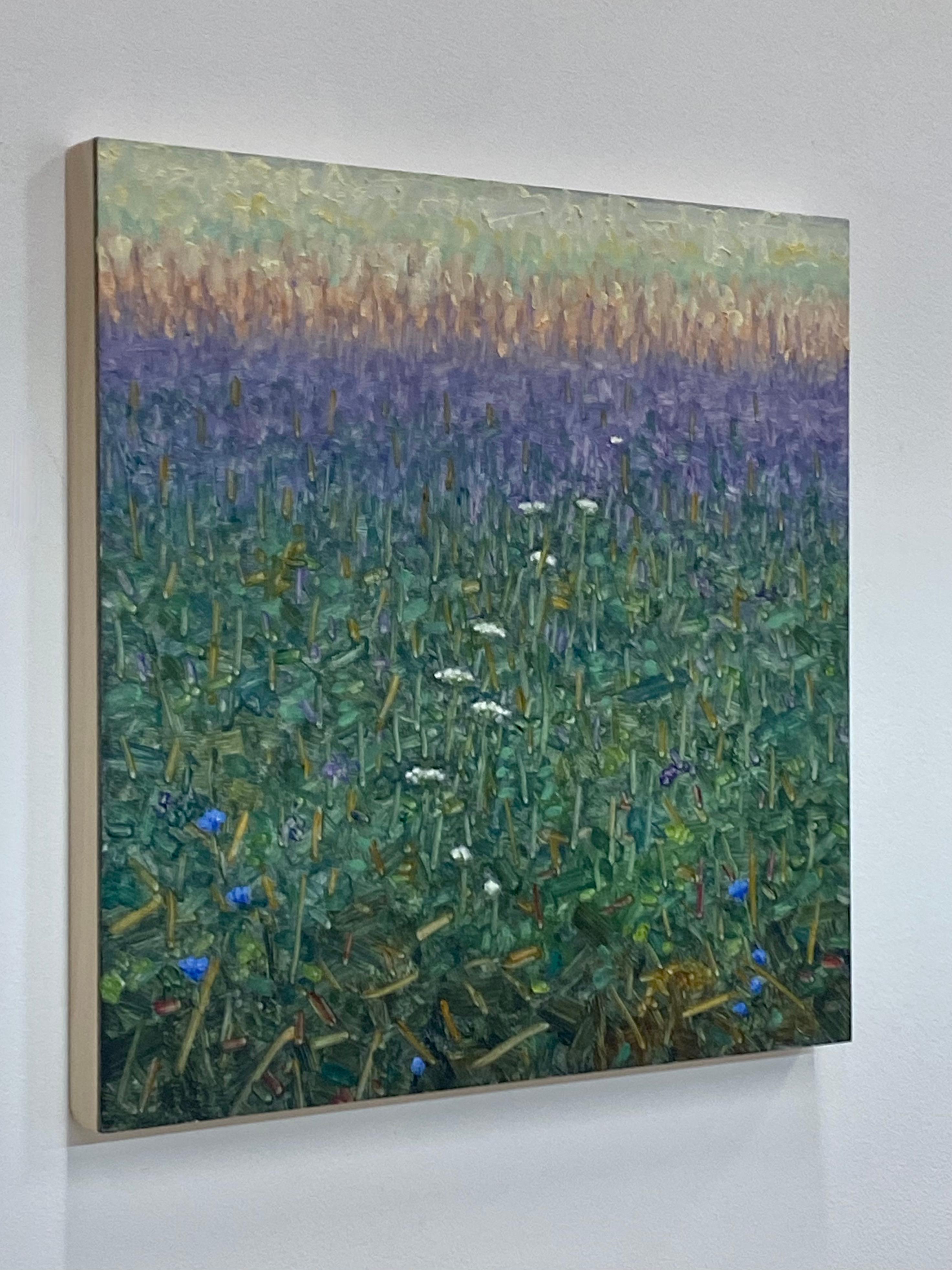 Pittura di campo 3 agosto 2021, viola, bianco, blu Fiori di lavanda Erba verde - Landscape Painting Grigio di Thomas Sarrantonio