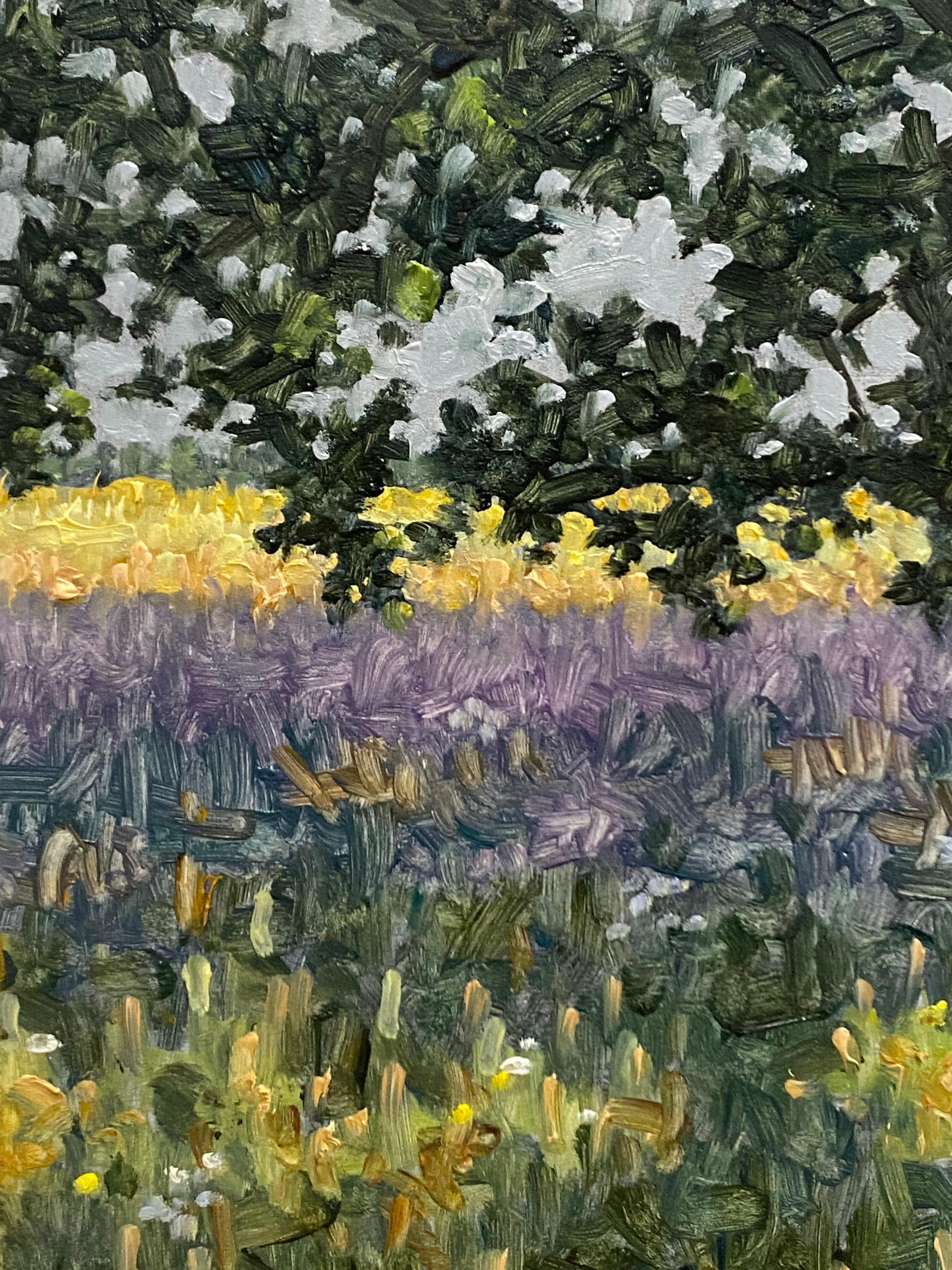 Feldgemälde 30. Juni 2022, Grüner Baum, goldenes Gras, lila Lavendelblüten im Angebot 4