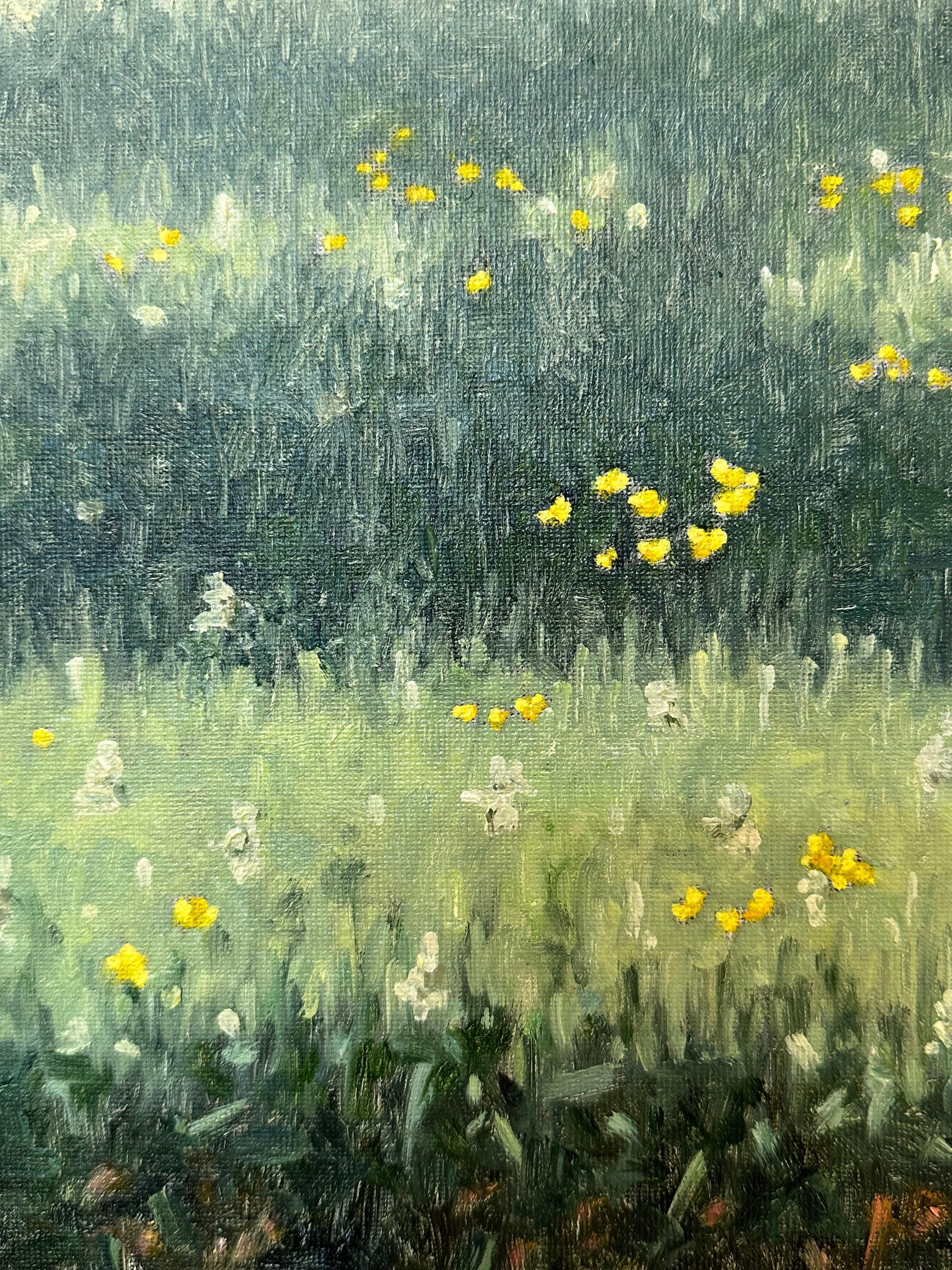 En este paisaje contemporáneo pintado al óleo sobre tabla, se desarrolla una apacible escena veraniega, que capta maravillosamente la idílica sensación de un campo de flores silvestres a finales de mayo. Firmado, fechado y titulado en el