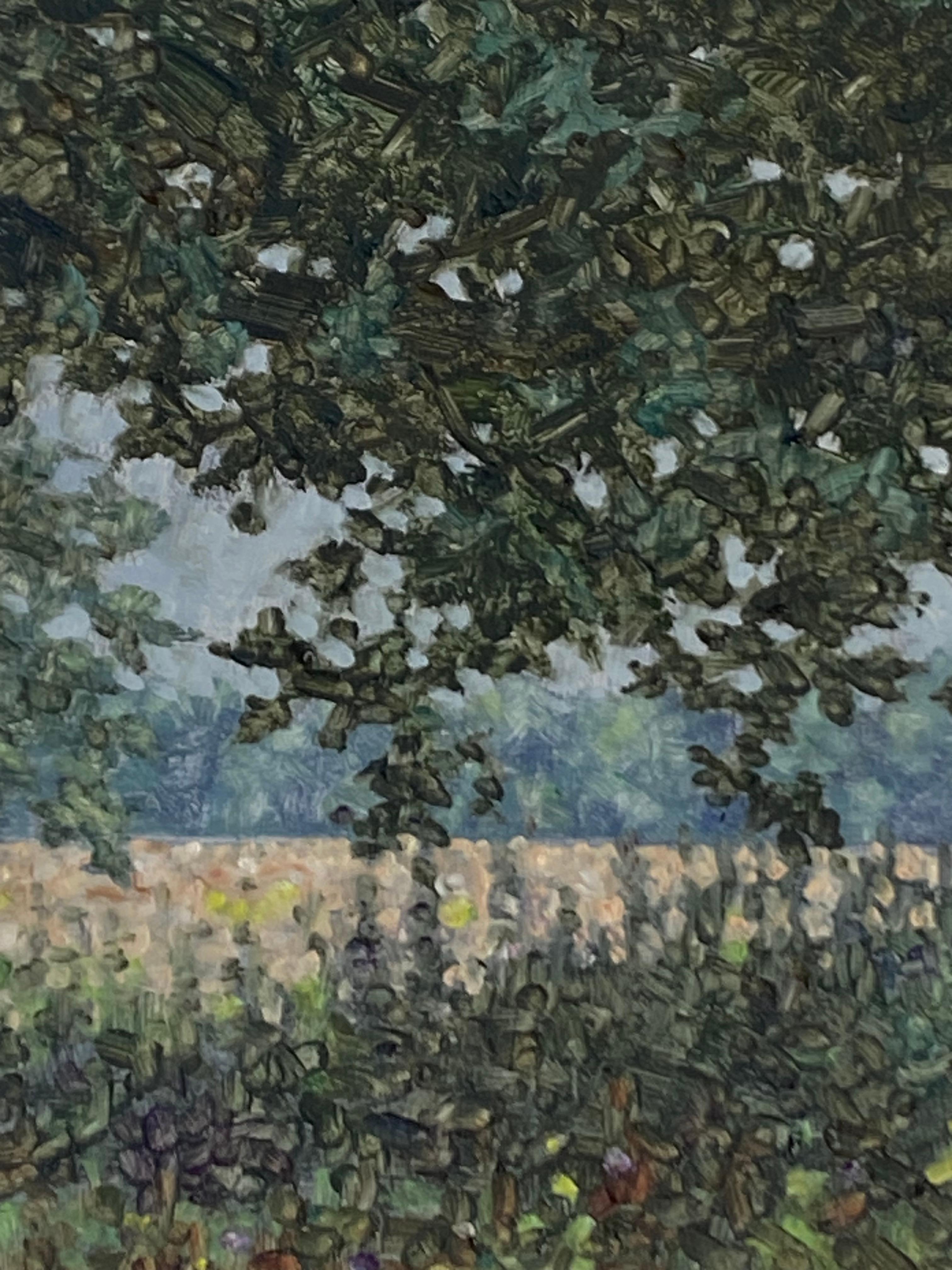 Pittura di campo 12 settembre 2022, Albero verde scuro e fiori viola in vendita 1