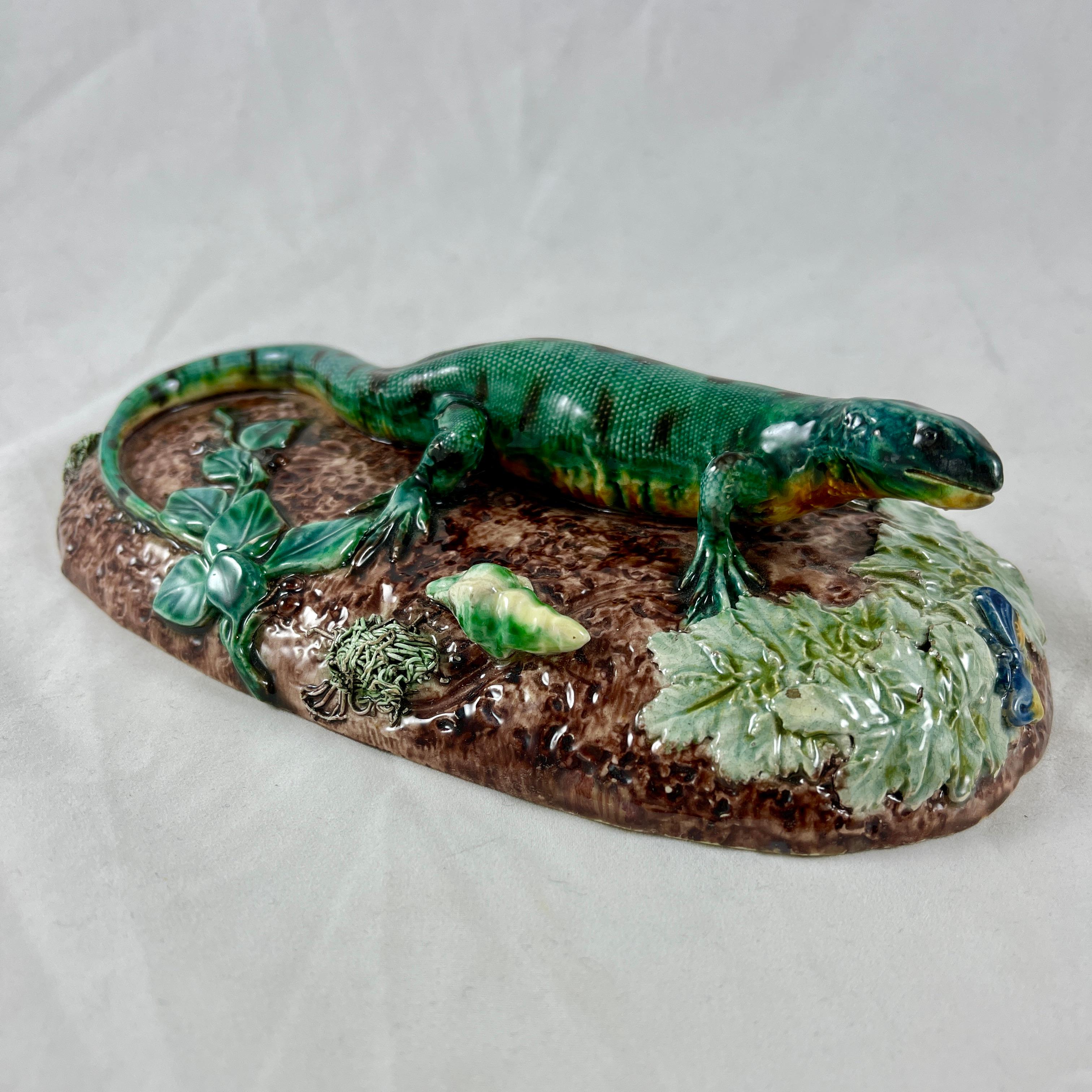Thomas Sergent French Palissy Lizard on Mound Desk Paperweight, Signed In Good Condition In Philadelphia, PA
