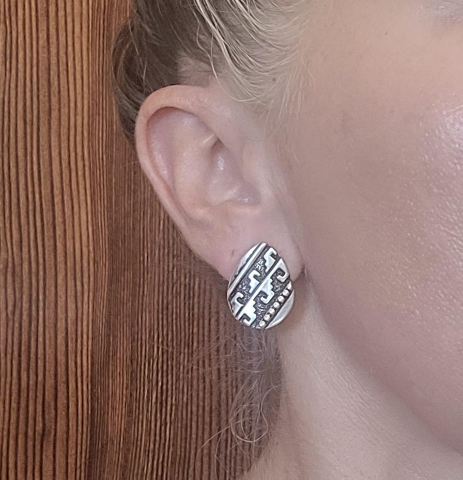 Modern Thomas Singer Navajo American Indian Silver Earrings, Rare, Designer, Friction For Sale