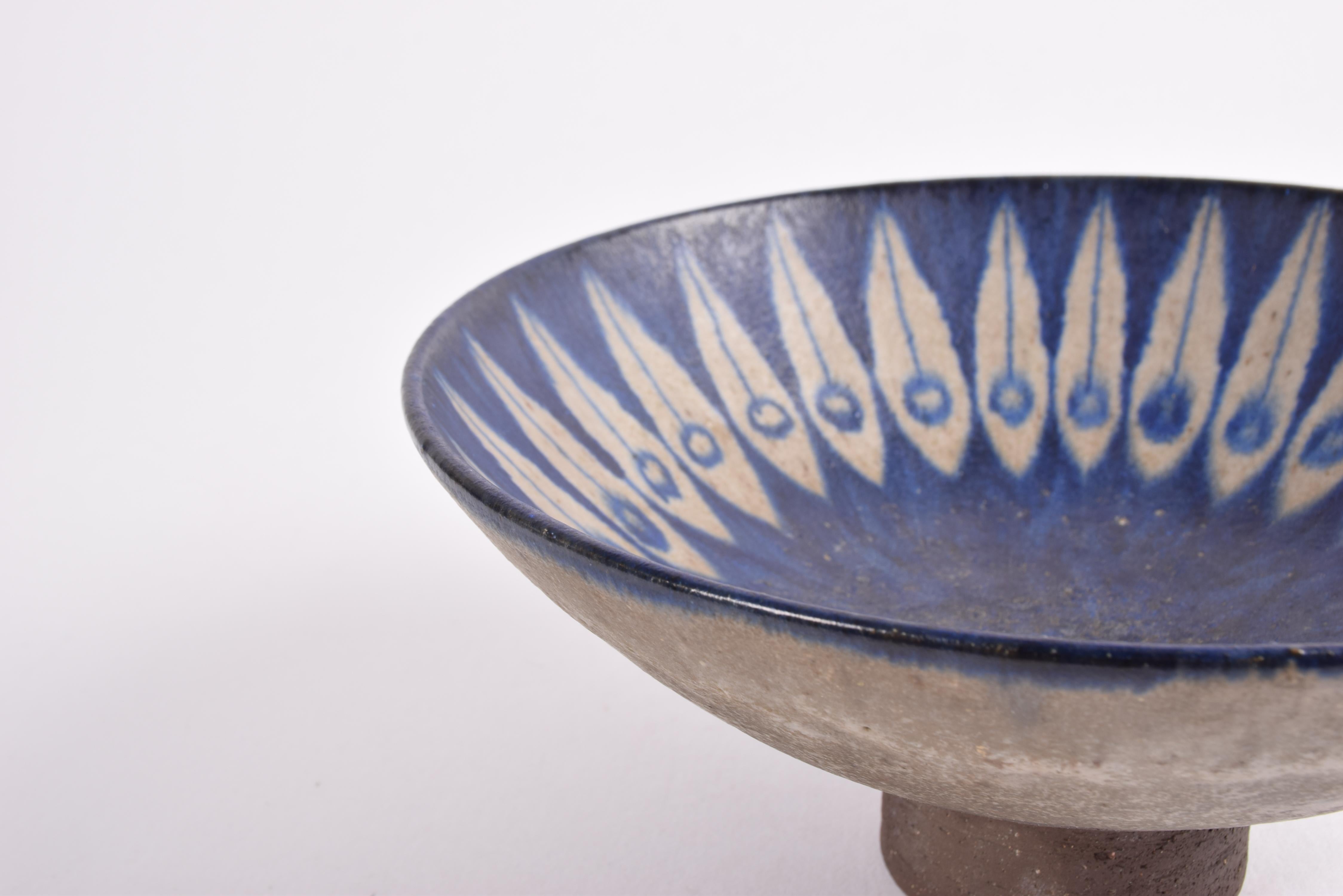 Thomas Toft Footed Bowl Blue Gray Peacock Decor Danish Midcentury Ceramic 1960s In Good Condition In Silkeborg, Silkeborg