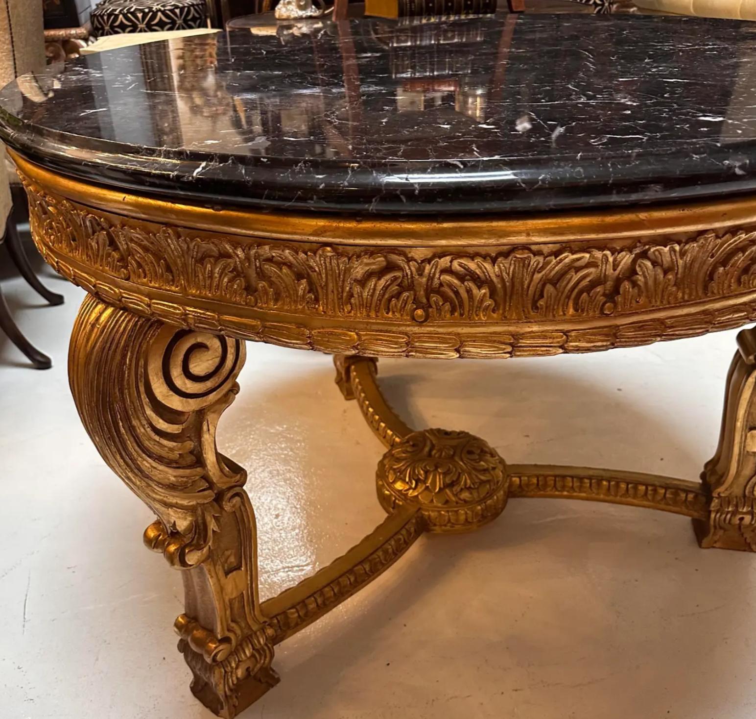 Américain Thomas W. Morgan Table centrale en bois doré et marbre noir en vente
