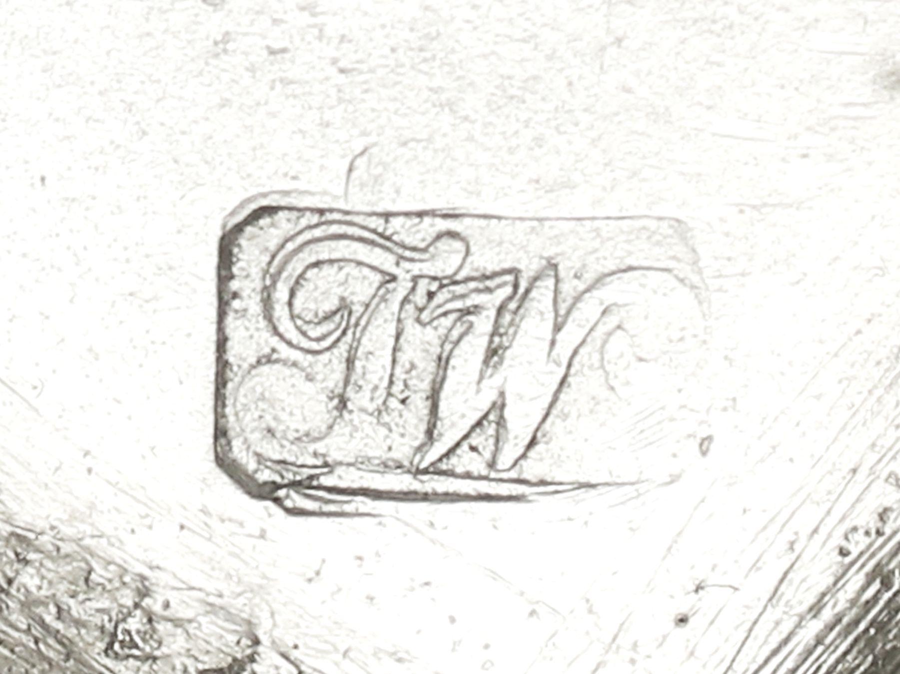 Thomas Wallis II Antica coppia di calici in argento sterling del 1800 in vendita 1