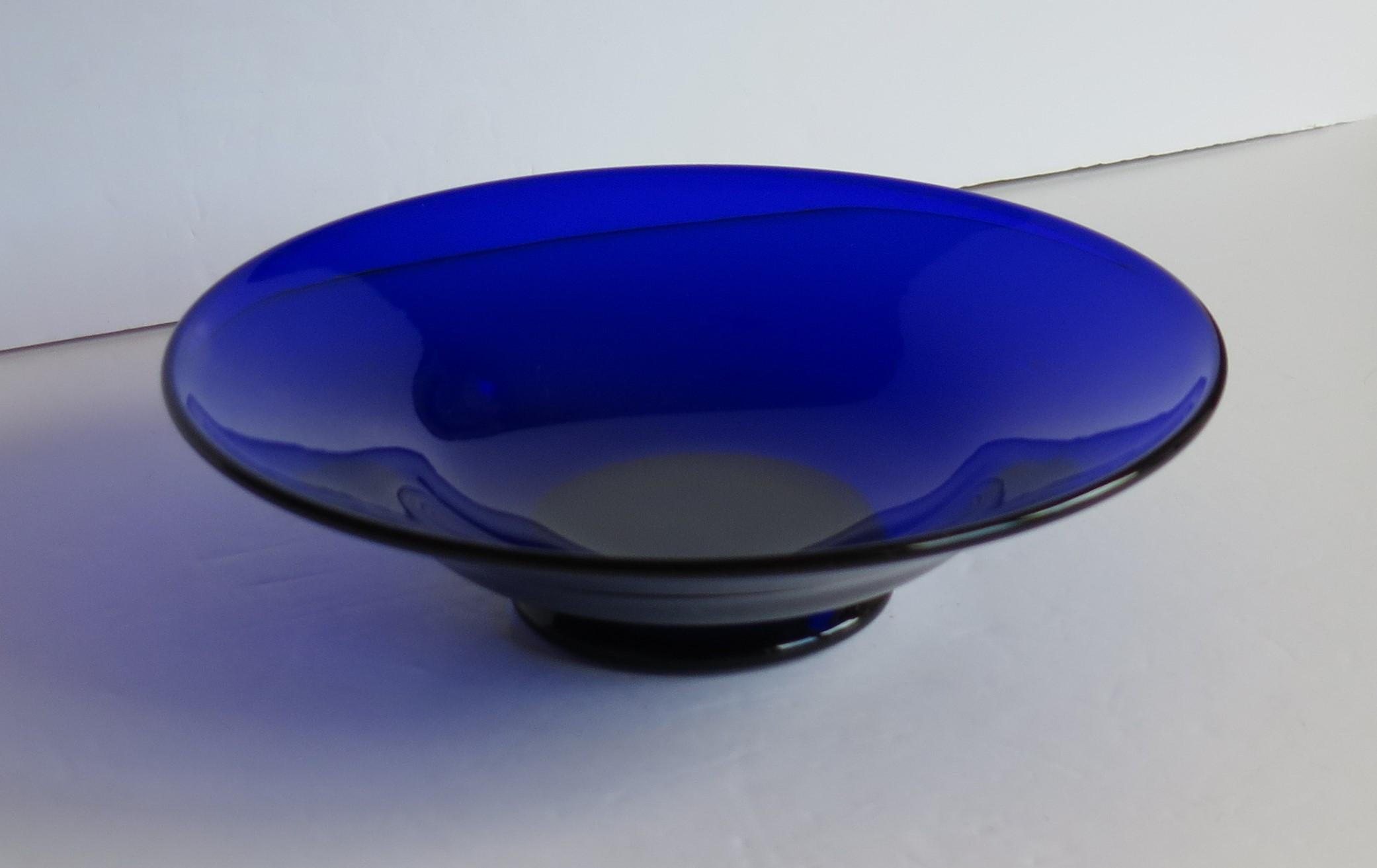 Thomas Webb Bristol Blue Glass Bowl Etched Makers Mark to Base, circa 1970 In Good Condition In Lincoln, Lincolnshire