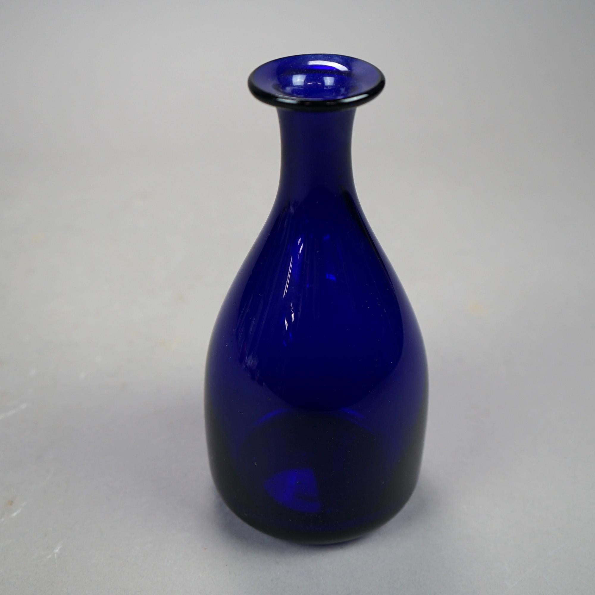 Thomas Webb Cobalt Art Glass Decanter Signed circa 1920 In Good Condition For Sale In Big Flats, NY