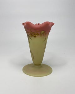 Thomas Webb & Sons Burmese glass vase, c. 1900.