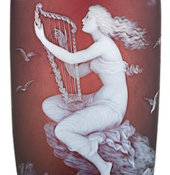 Thomas Webb & Sons Vase en camée Syrena par George Woodall