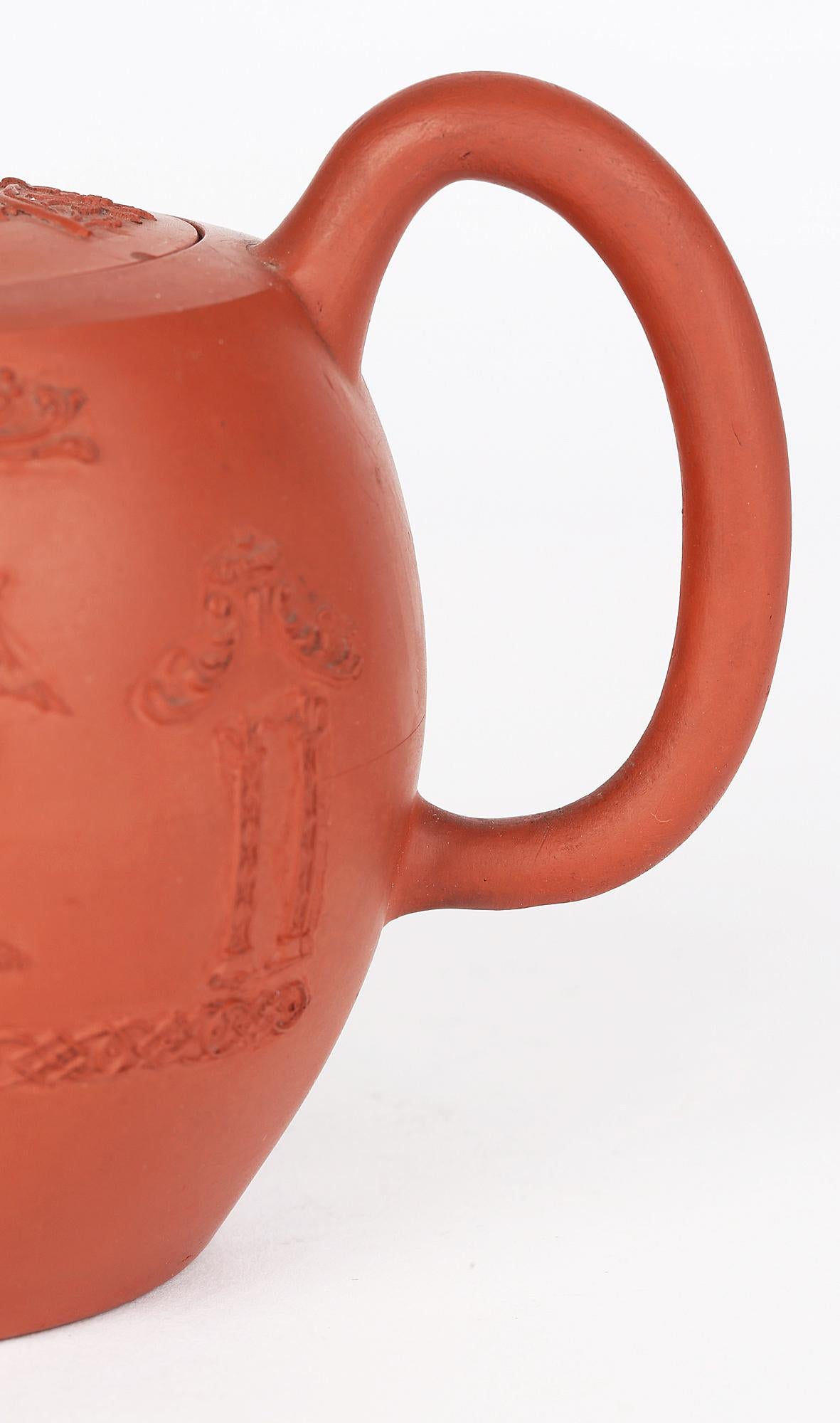 Orientalische geformte Teekanne aus rotem Geschirr von Thomas Whieldon Fenton Staffordshire (George III.) im Angebot
