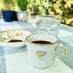 Thomas Wolfe Factory Z Orphaned Coffee Can, White and Gilt, Georgian, circa 1800