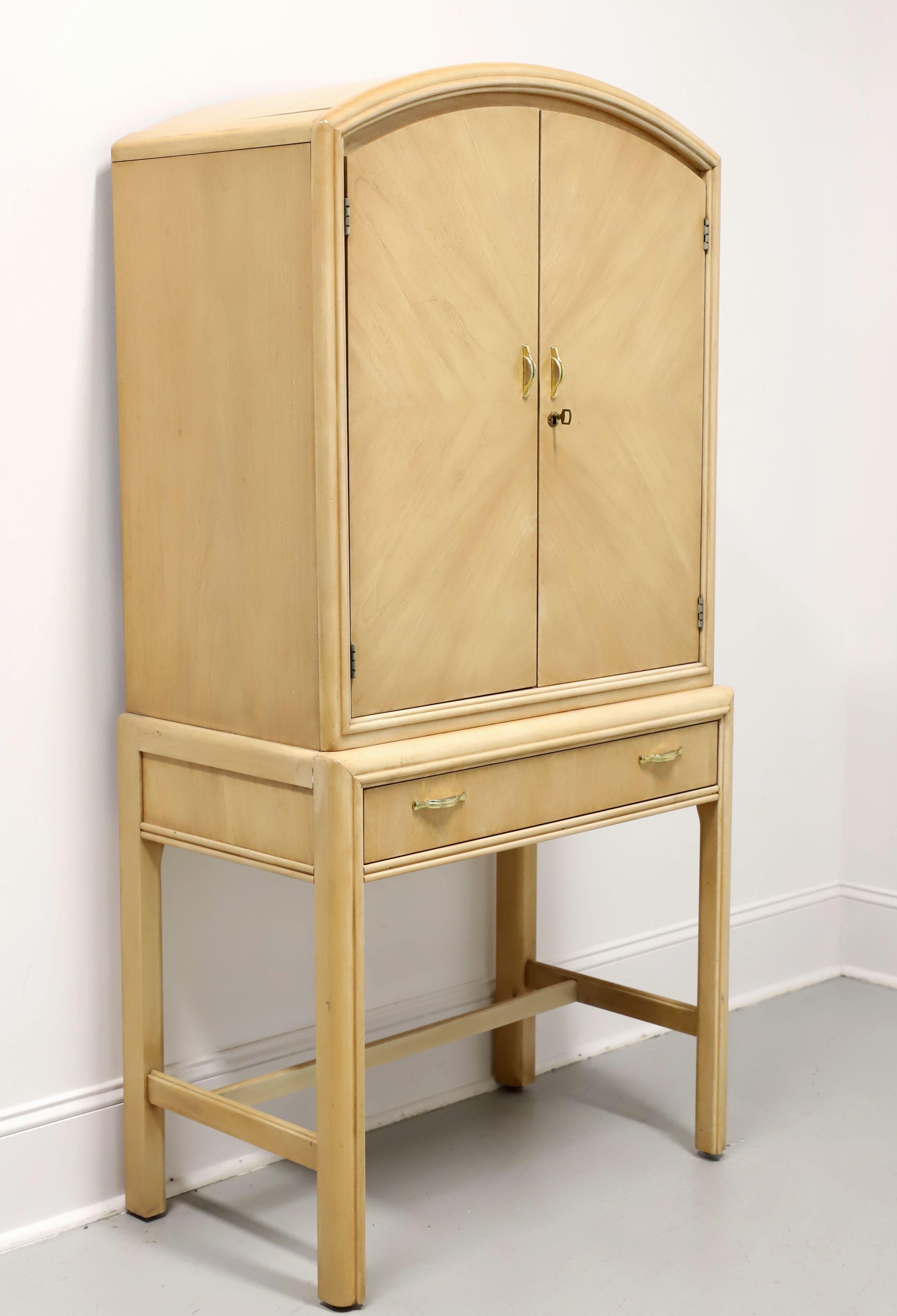 THOMASVILLE 1980's Post-Modern Whitewashed Oak Bar Cabinet For Sale 9