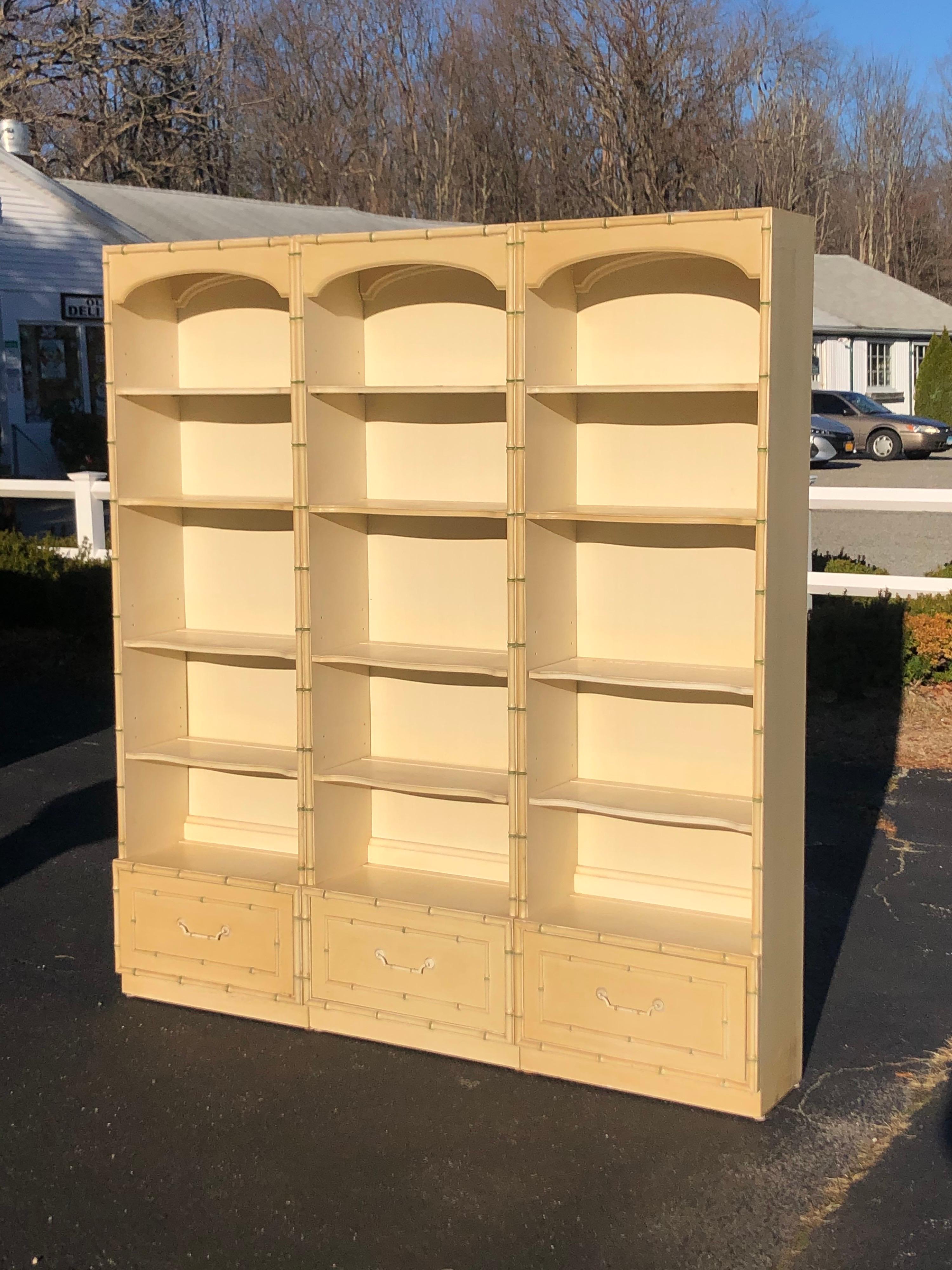 Thomasville Allegro Faux Bamboo 3 Piece Bookcase Wall Set In Good Condition In Redding, CT