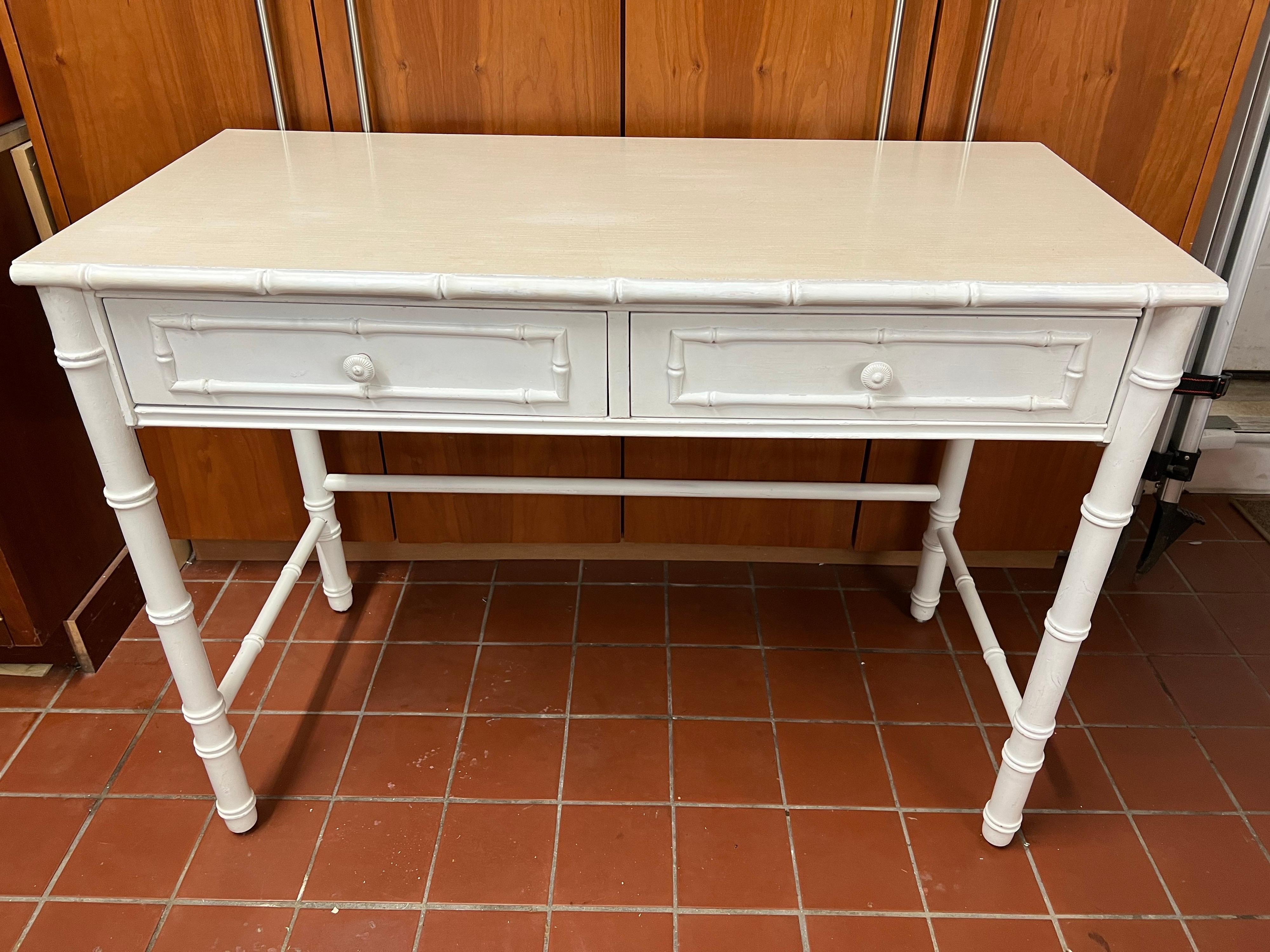 thomasville allegro desk